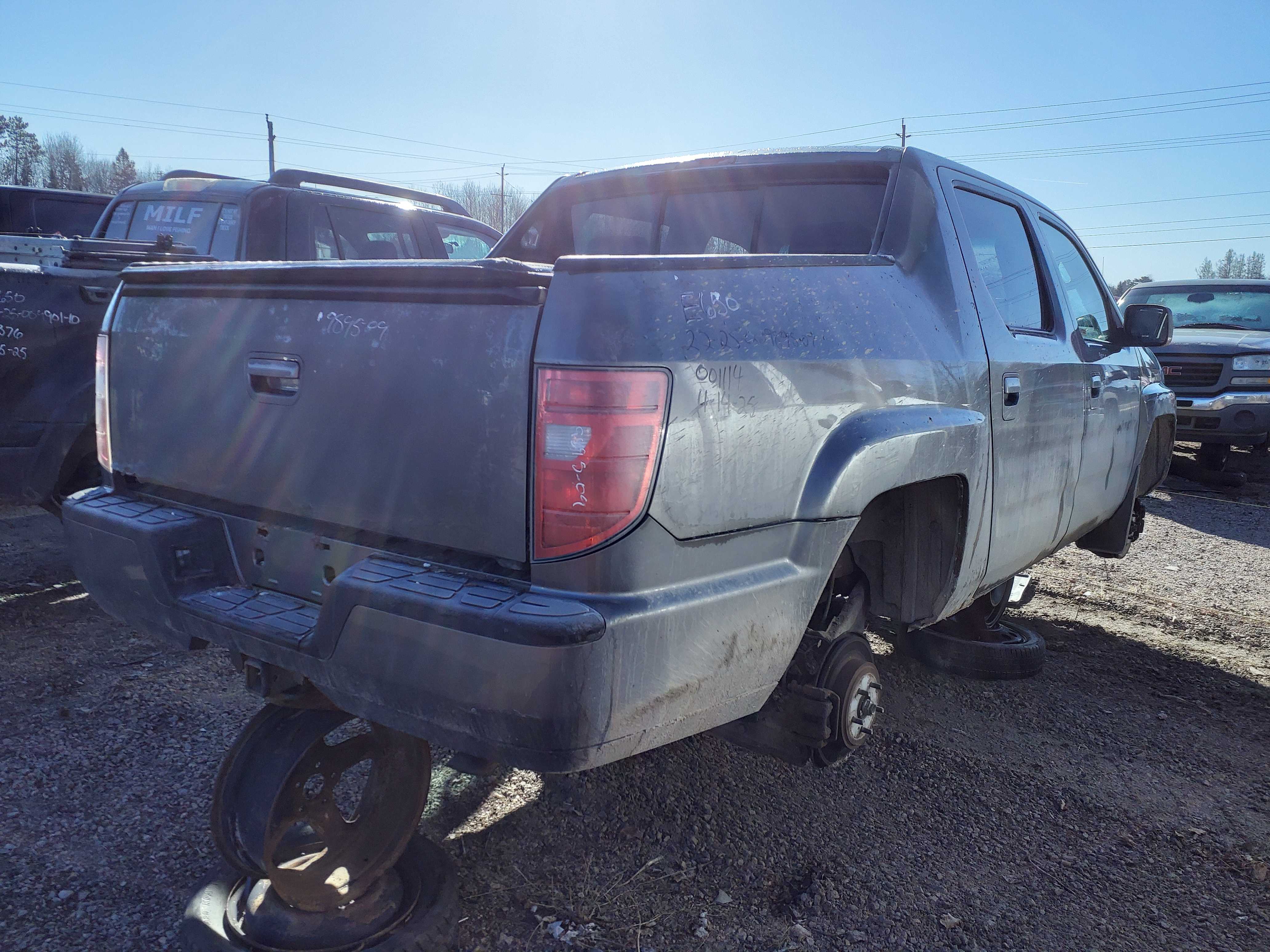 HONDA RIDGELINE 2009