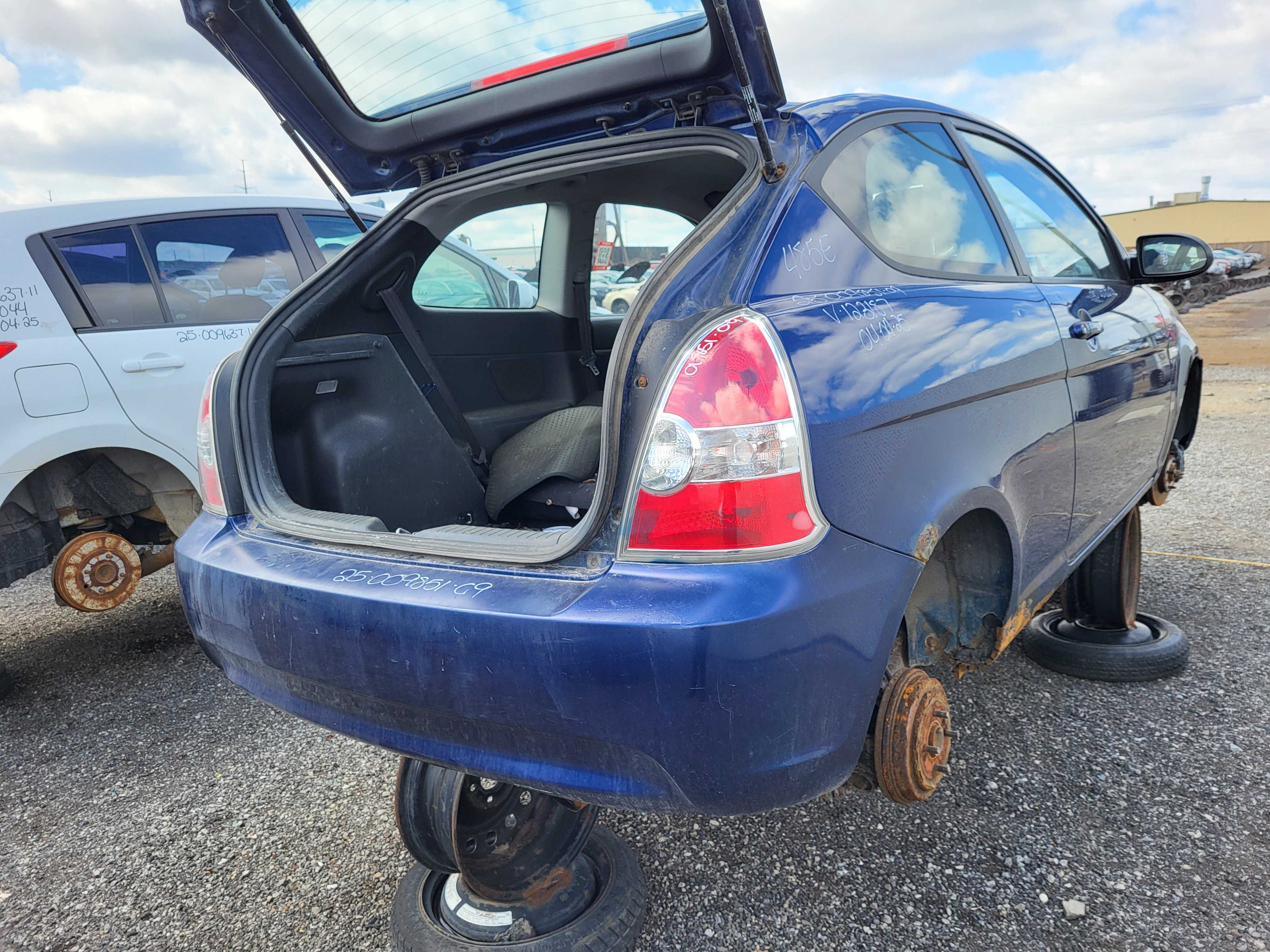 HYUNDAI ACCENT 2009