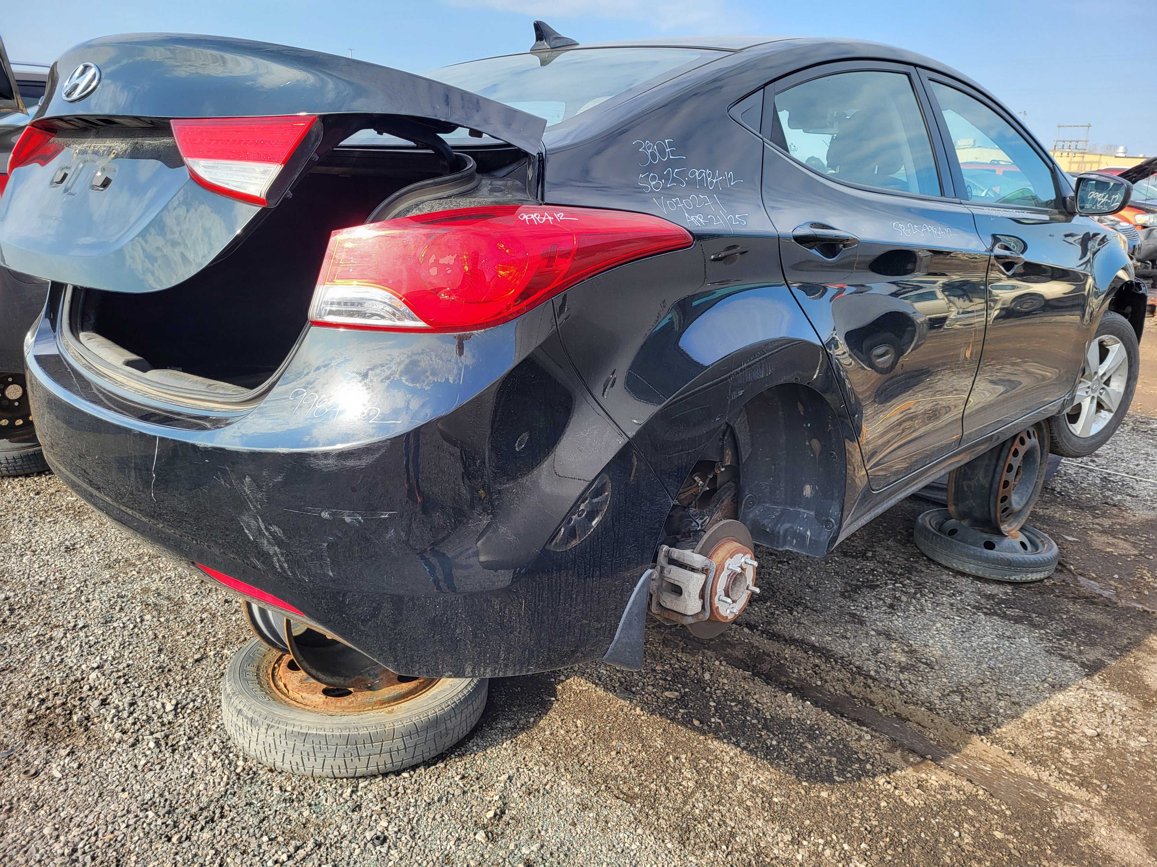 HYUNDAI ELANTRA 2012