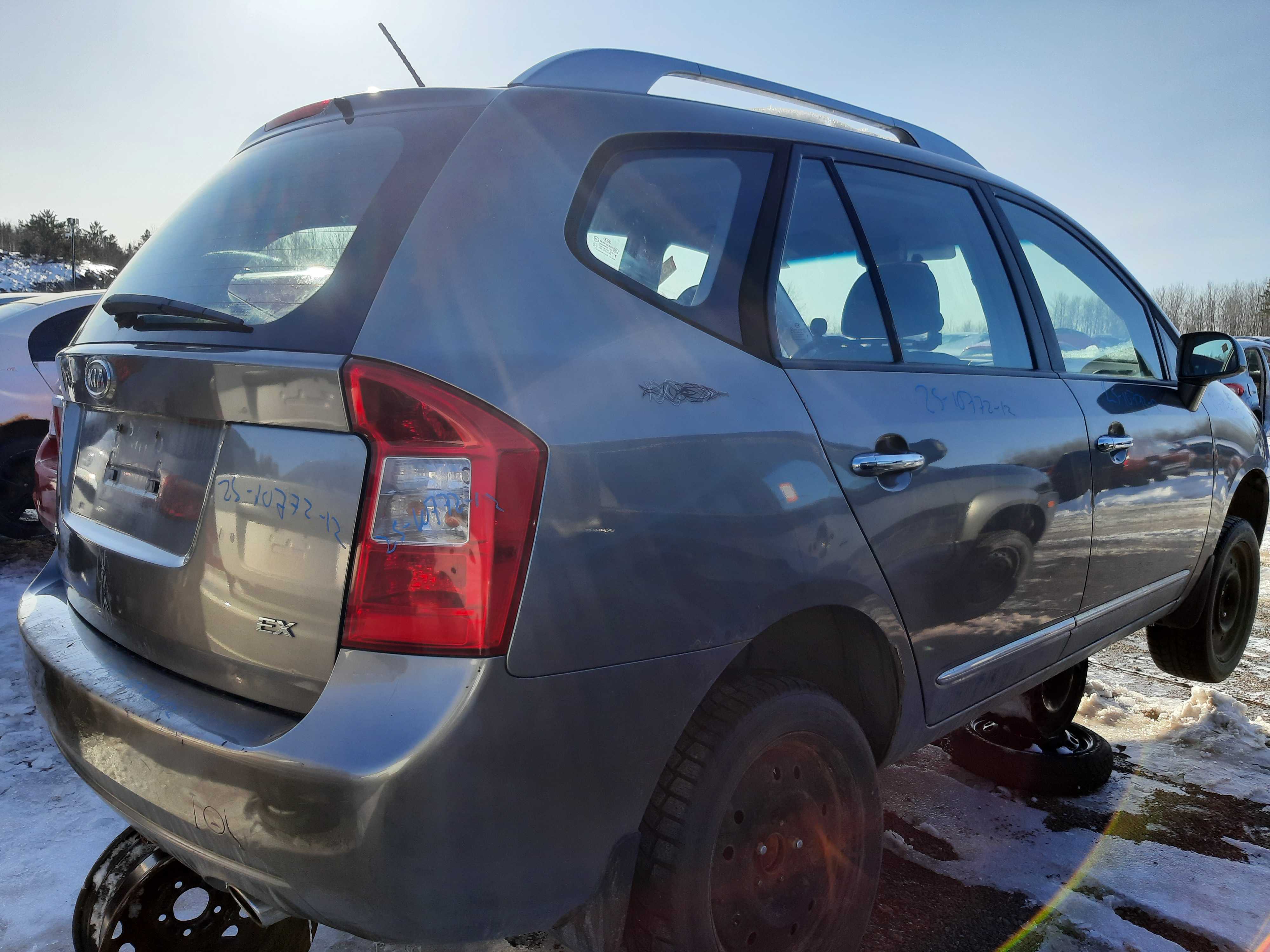 KIA RONDO 2012