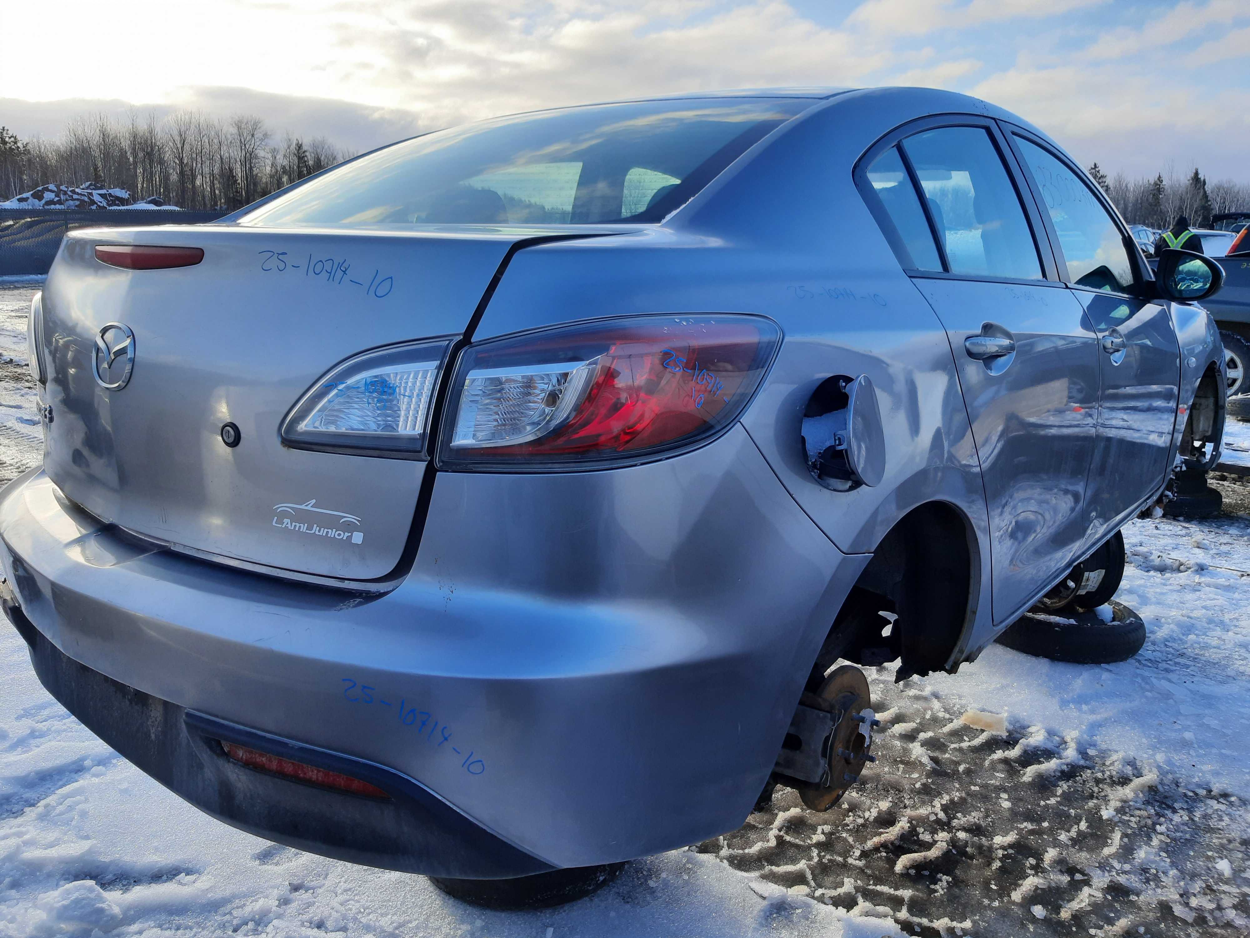 MAZDA MAZDA3 2010
