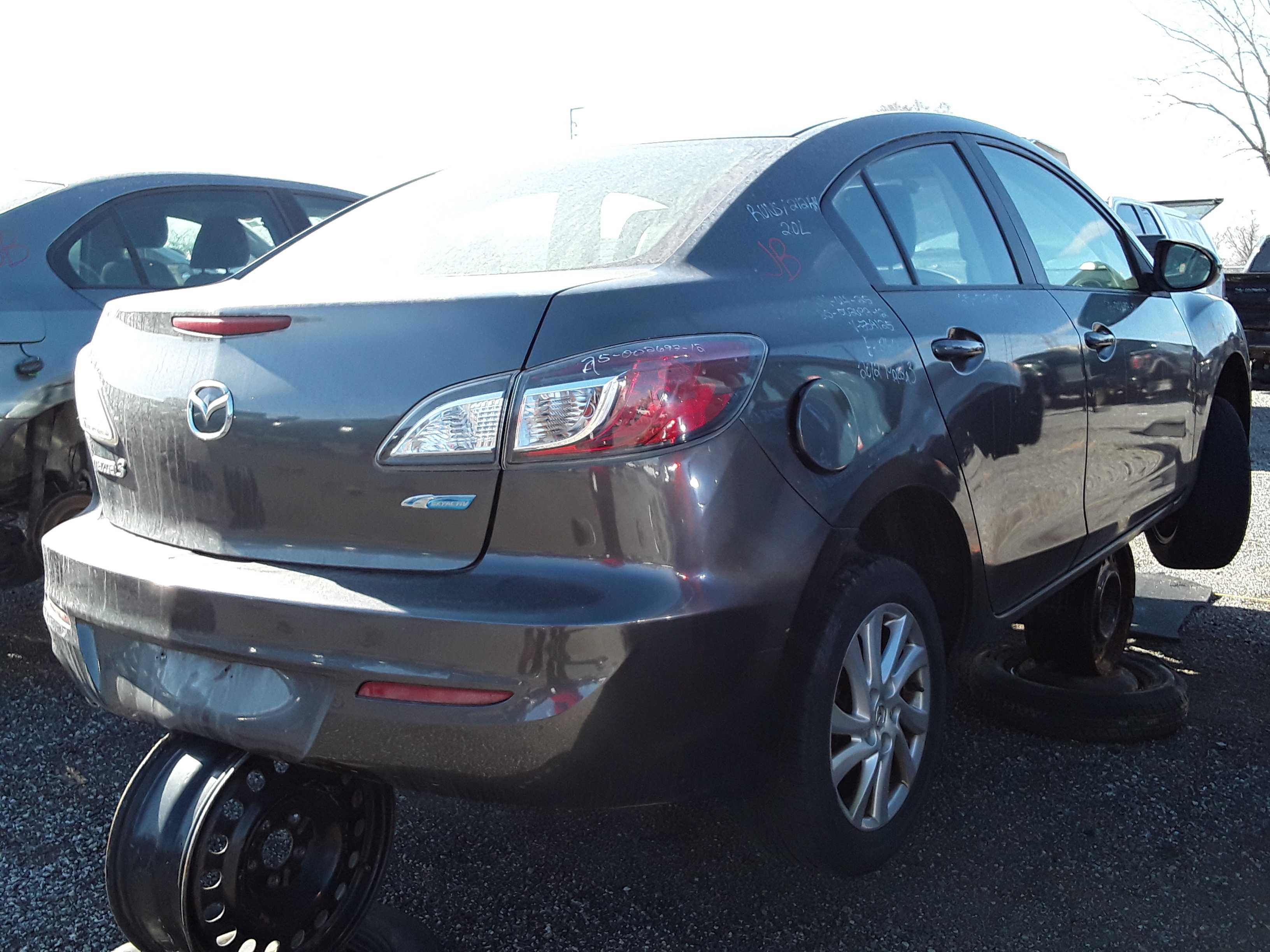 MAZDA MAZDA3 2012