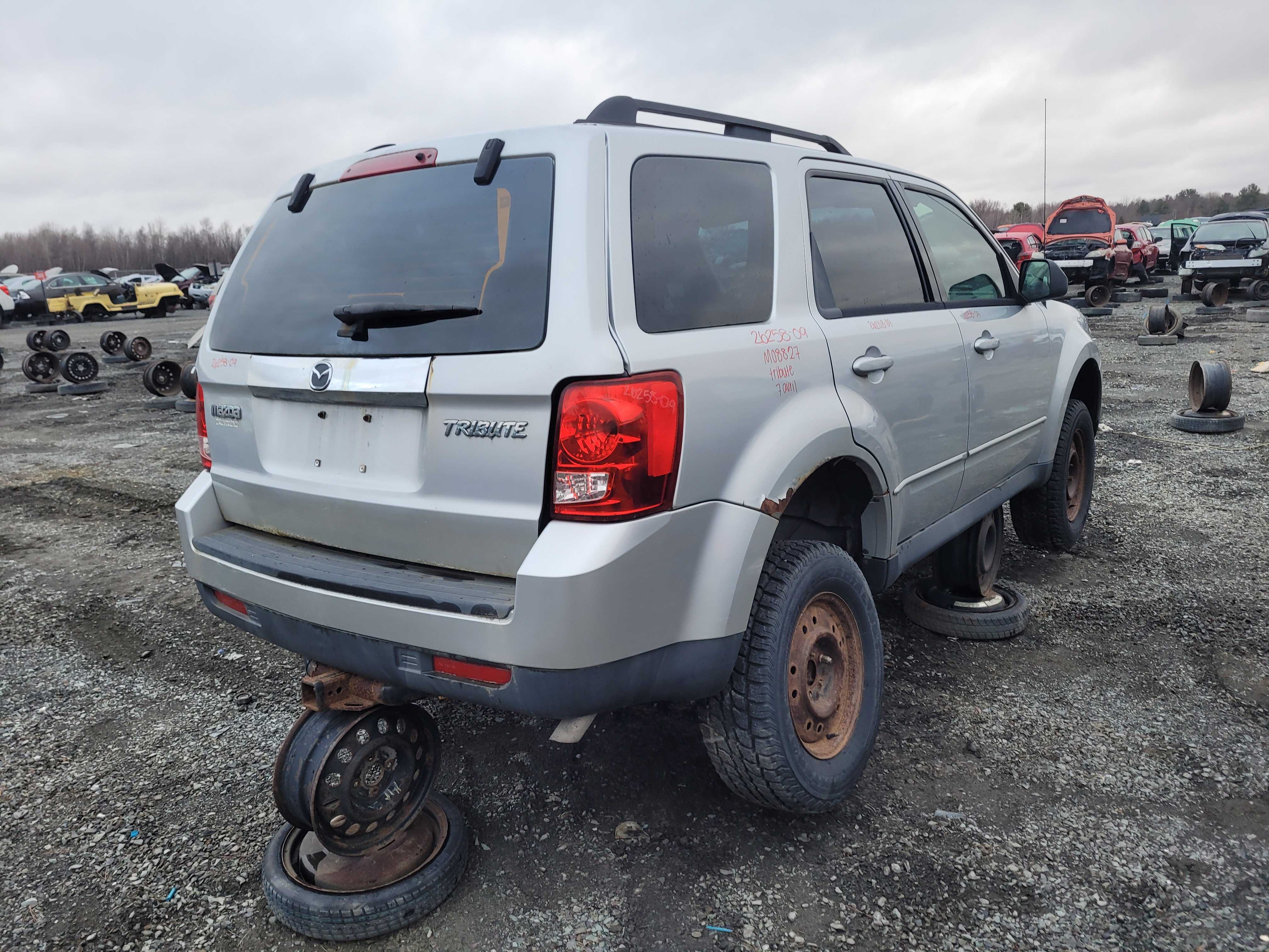 MAZDA TRIBUTE 2009