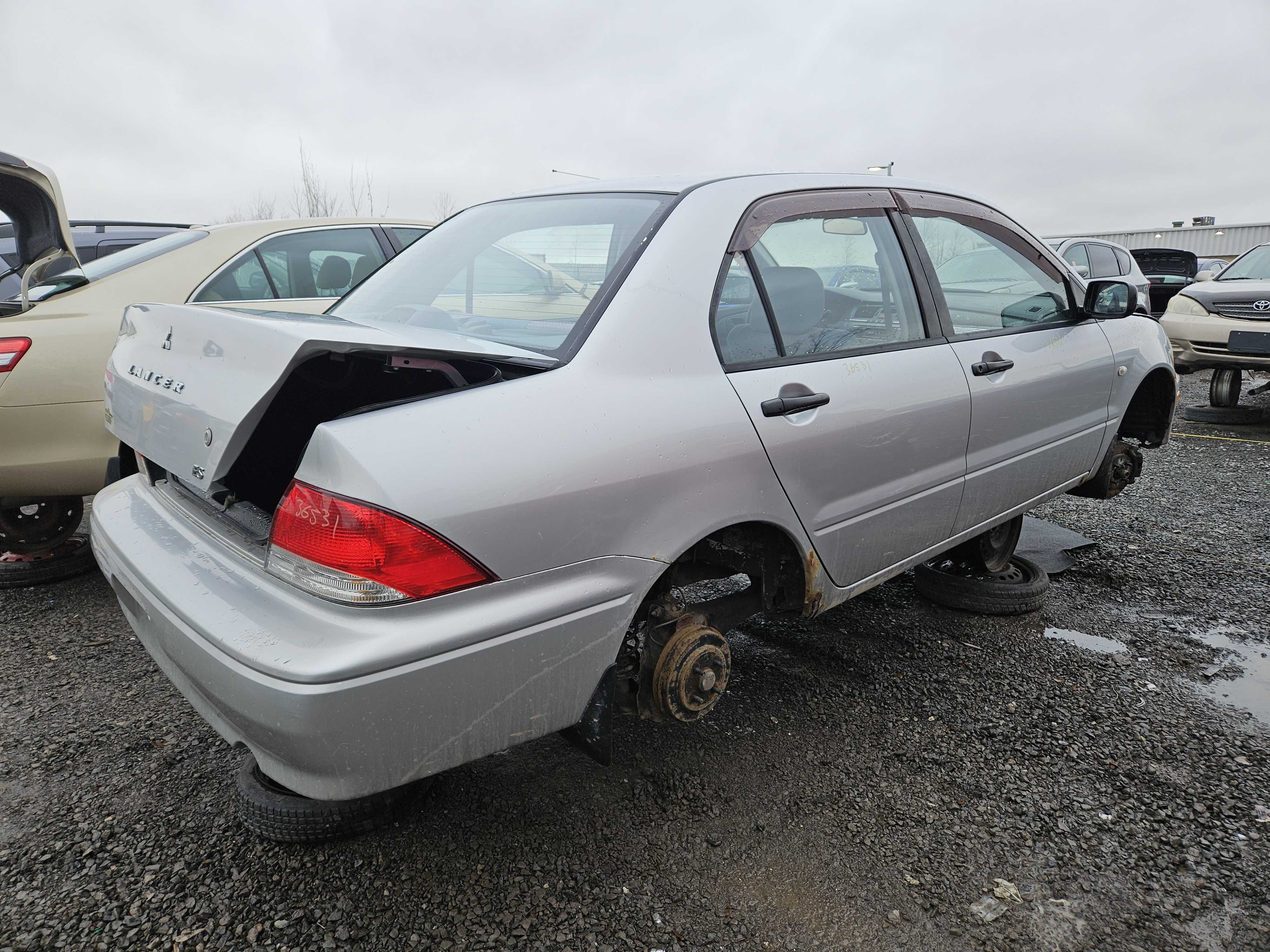 MITSUBISHI LANCER 2003
