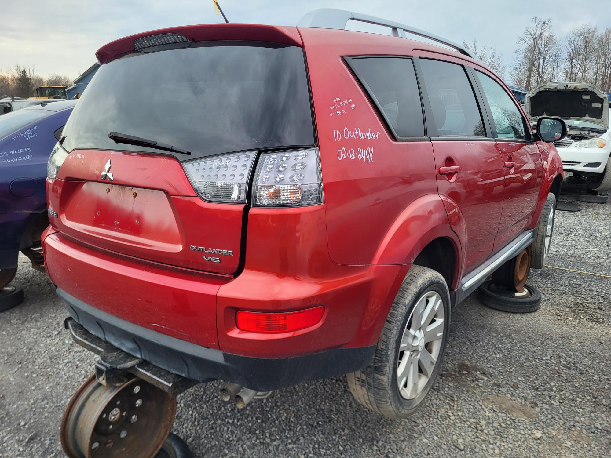 MITSUBISHI OUTLANDER 2010