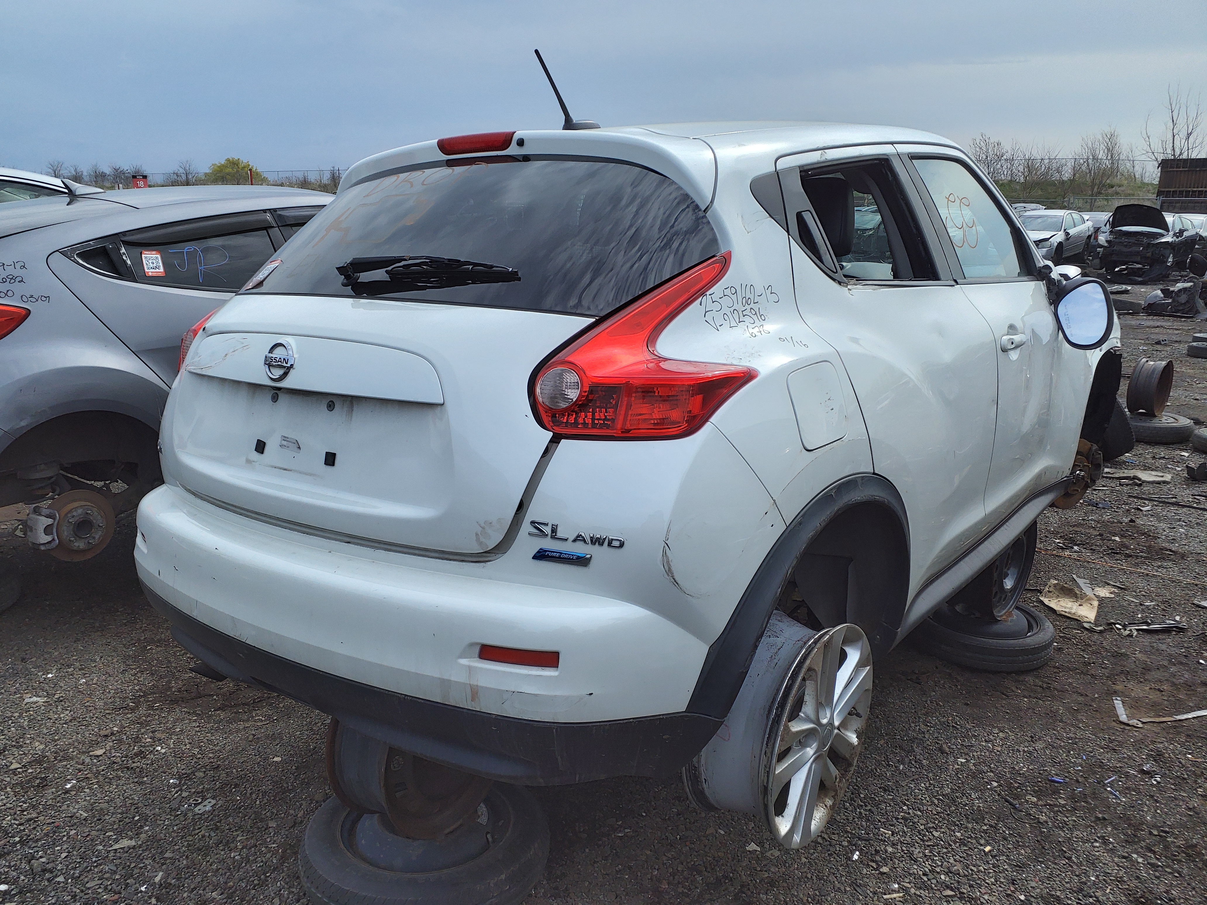 NISSAN JUKE 2013