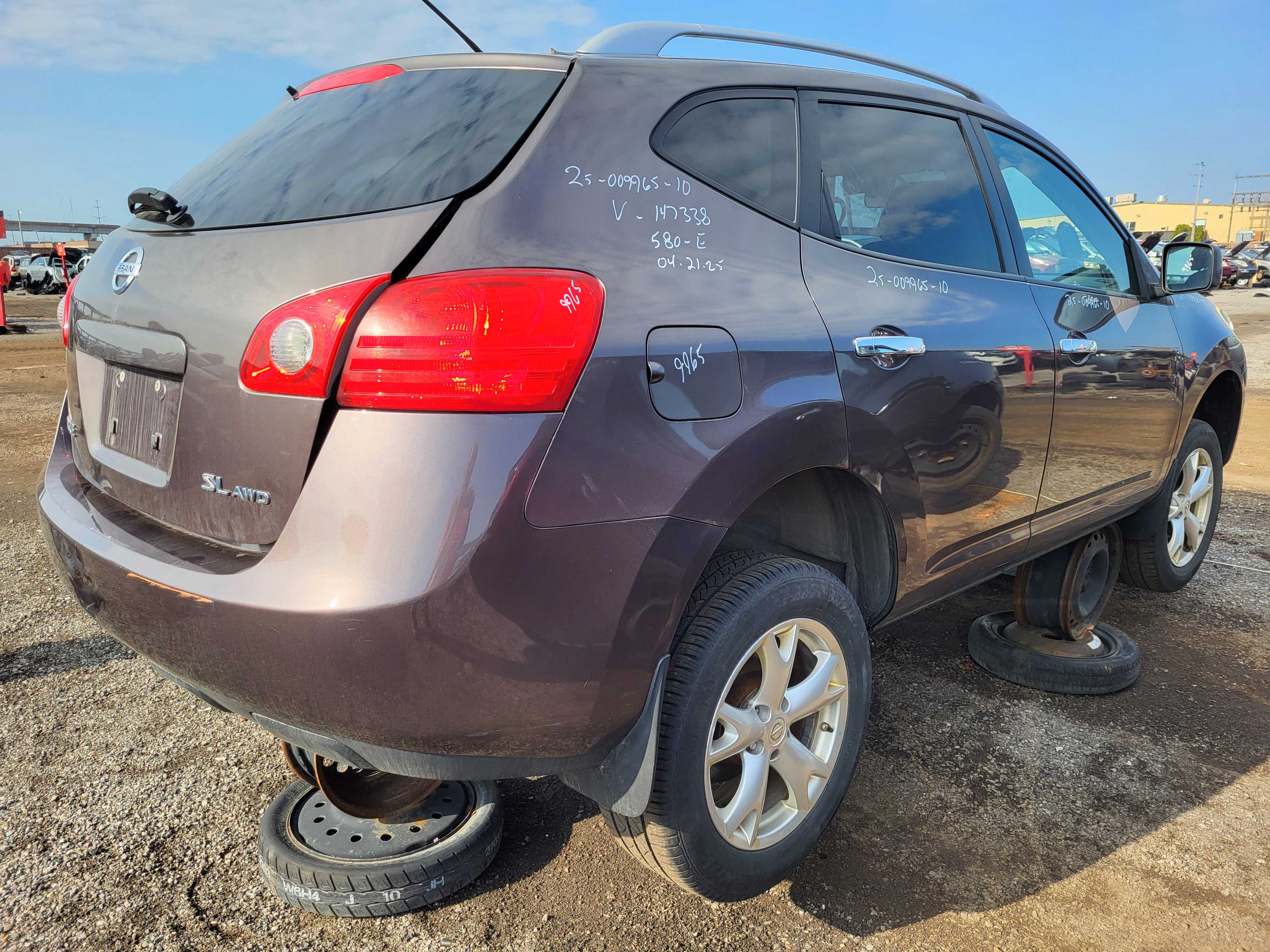 NISSAN ROGUE 2010