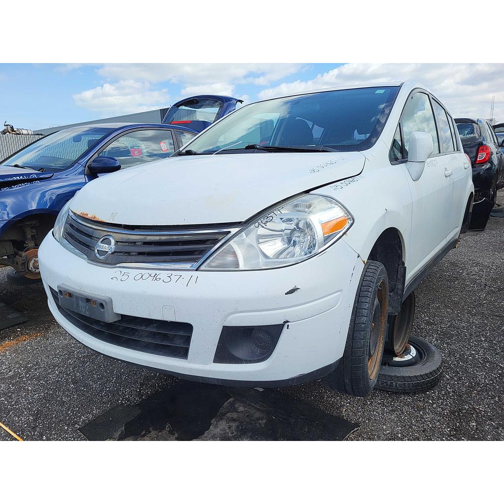NISSAN VERSA 2011