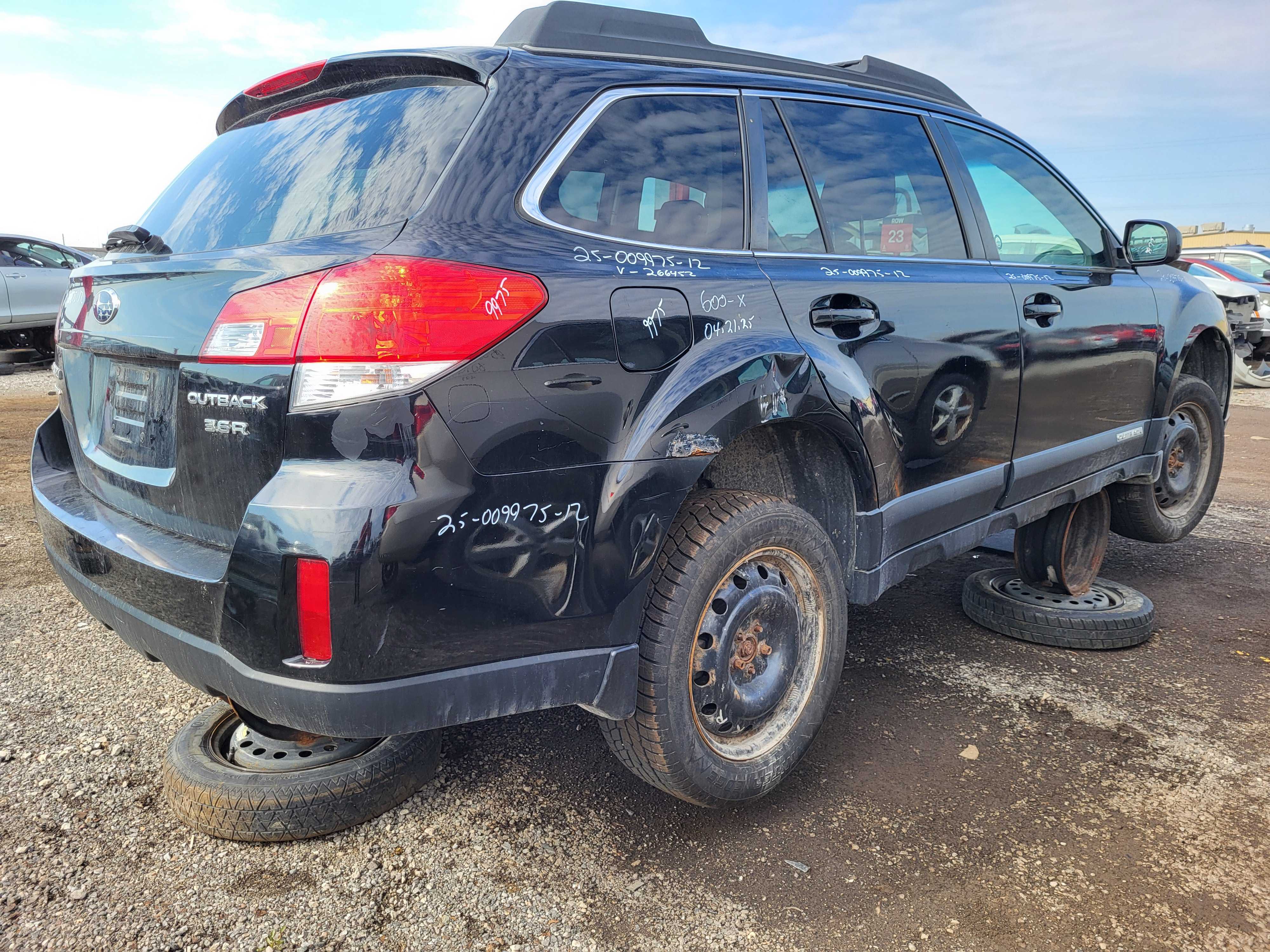 SUBARU OUTBACK 2012