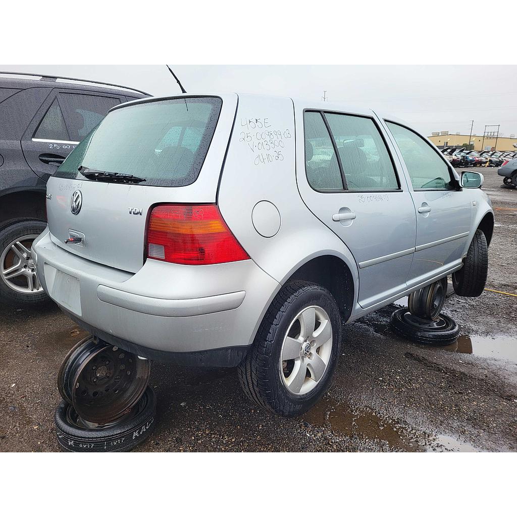 VOLKSWAGEN GOLF 2003