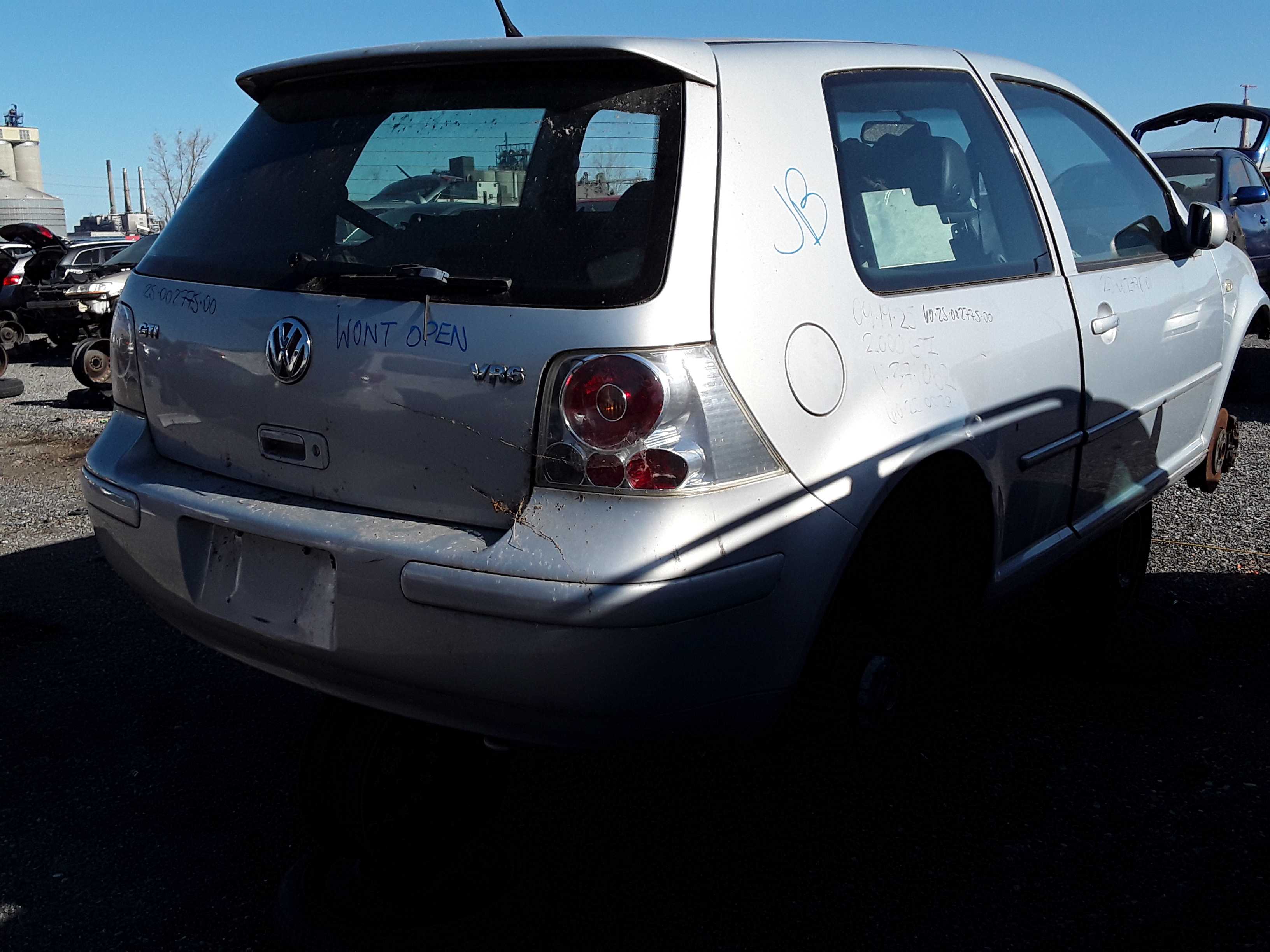VOLKSWAGEN GTI 2000