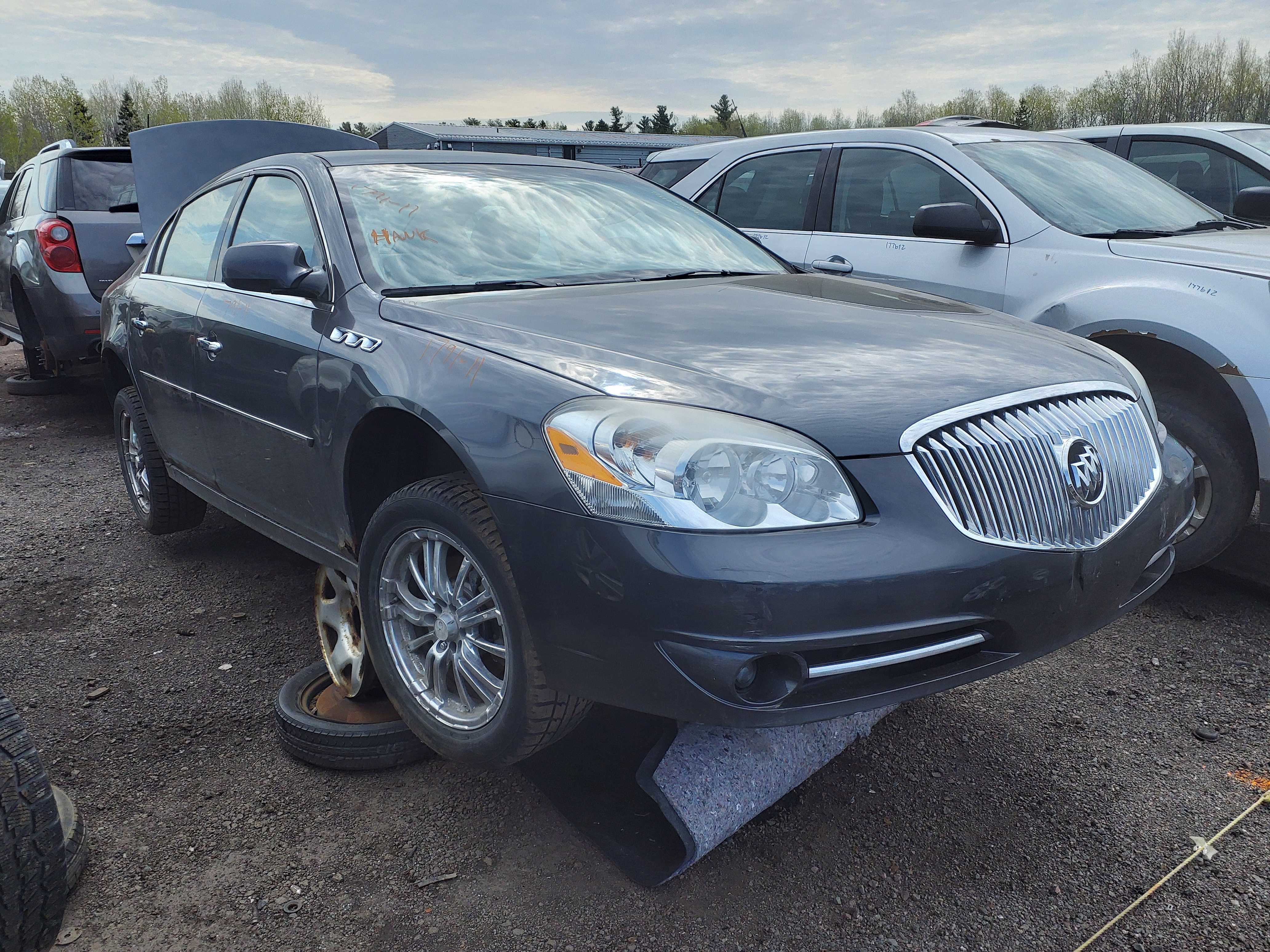 BUICK LUCERNE 2011