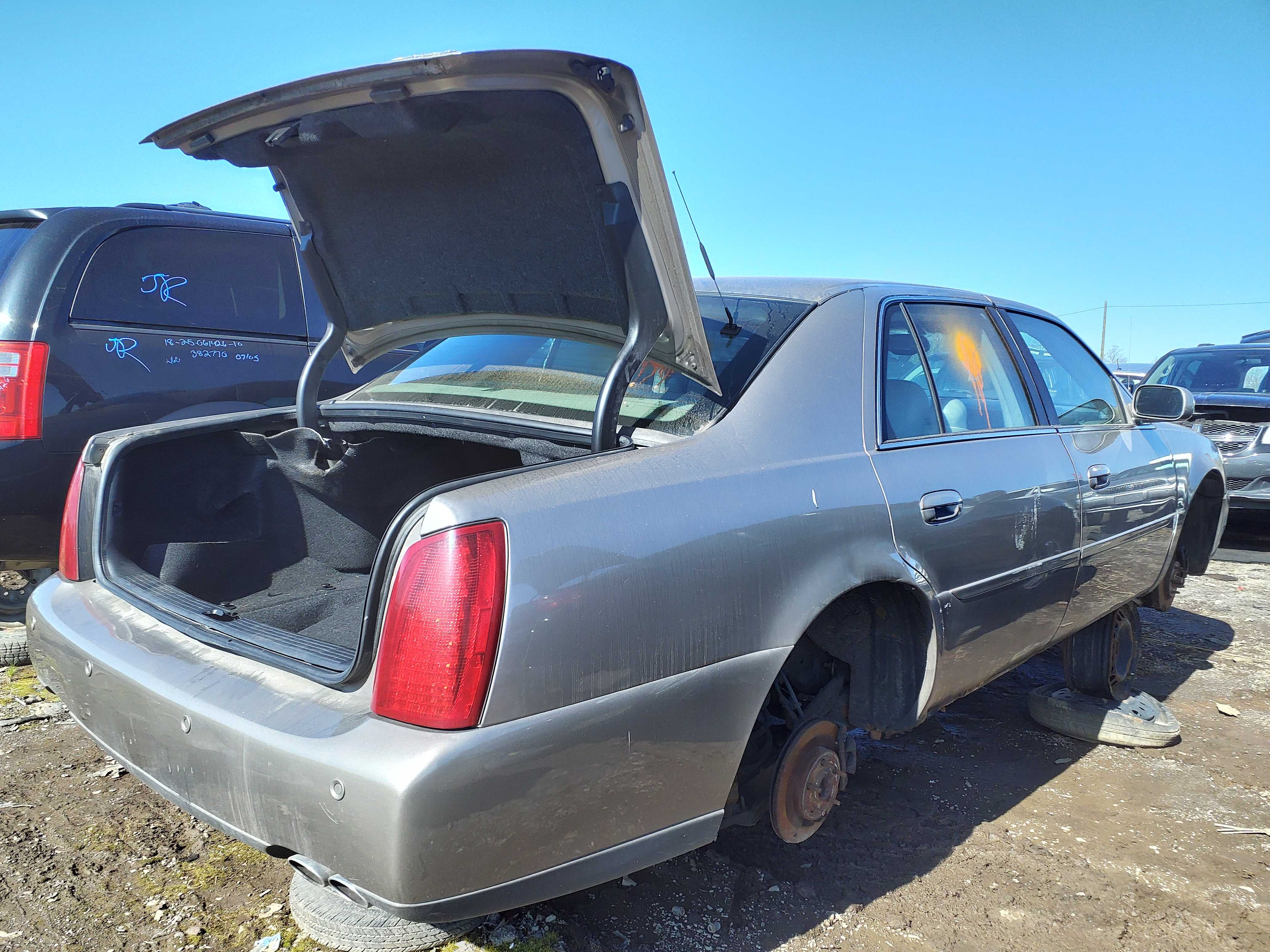 CADILLAC DEVILLE 2003
