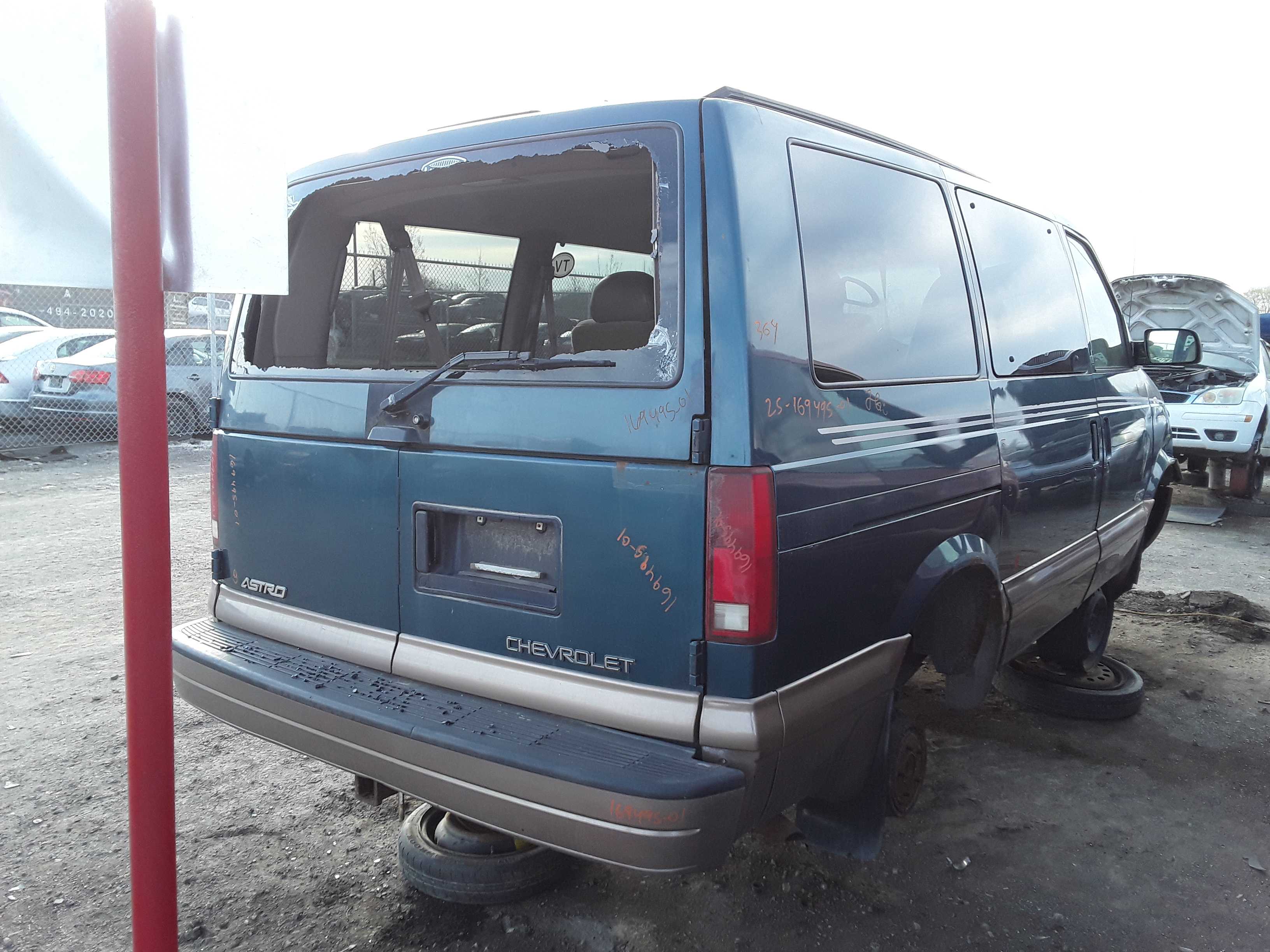 CHEVROLET ASTRO 2001