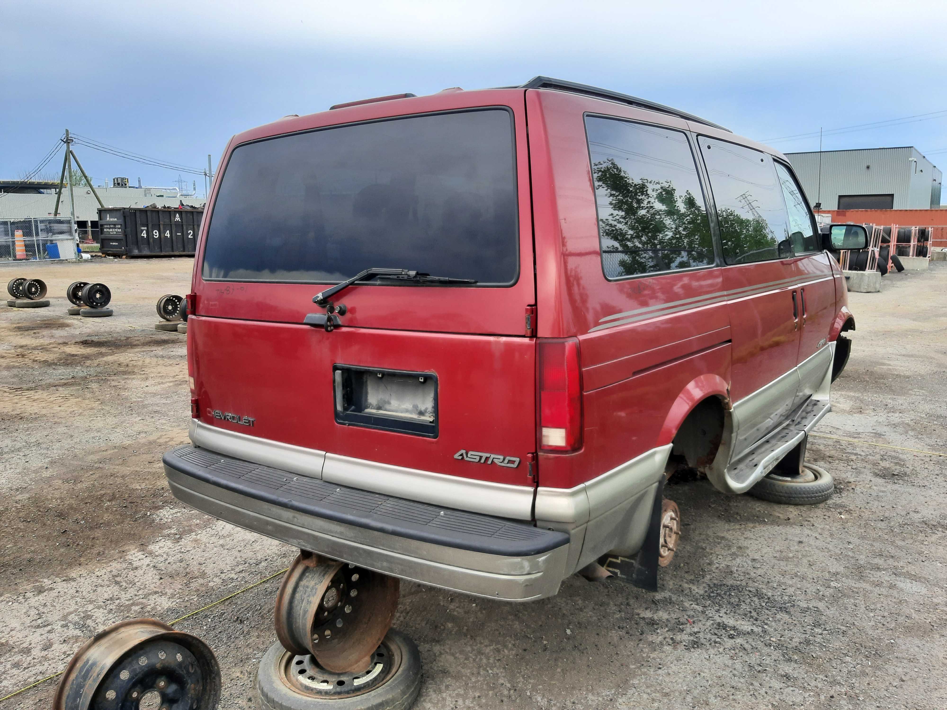 CHEVROLET ASTRO 2001