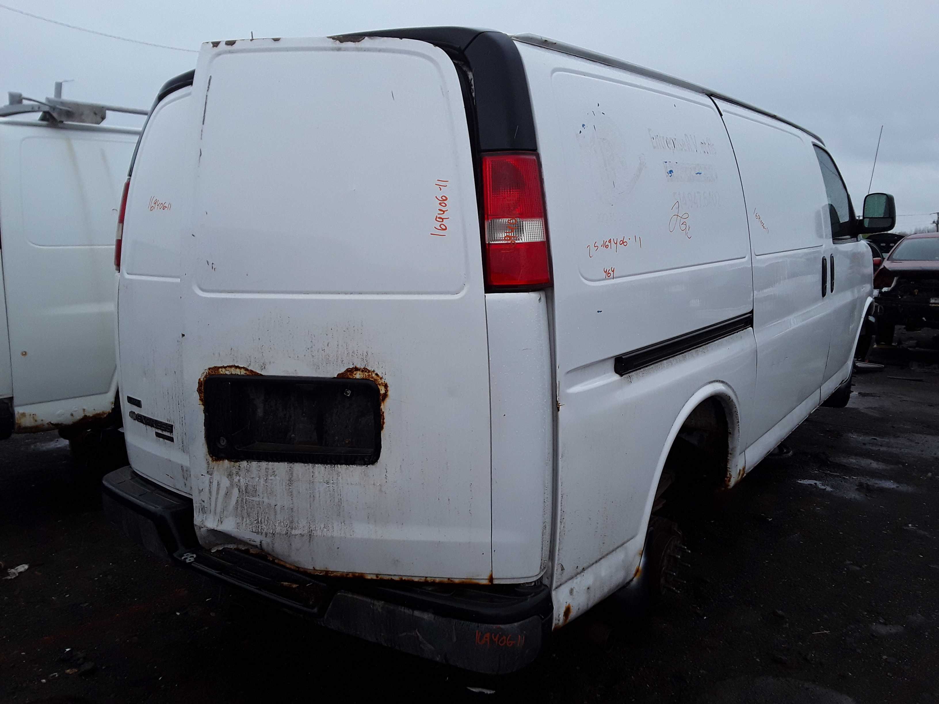 CHEVROLET EXPRESS VAN 2011