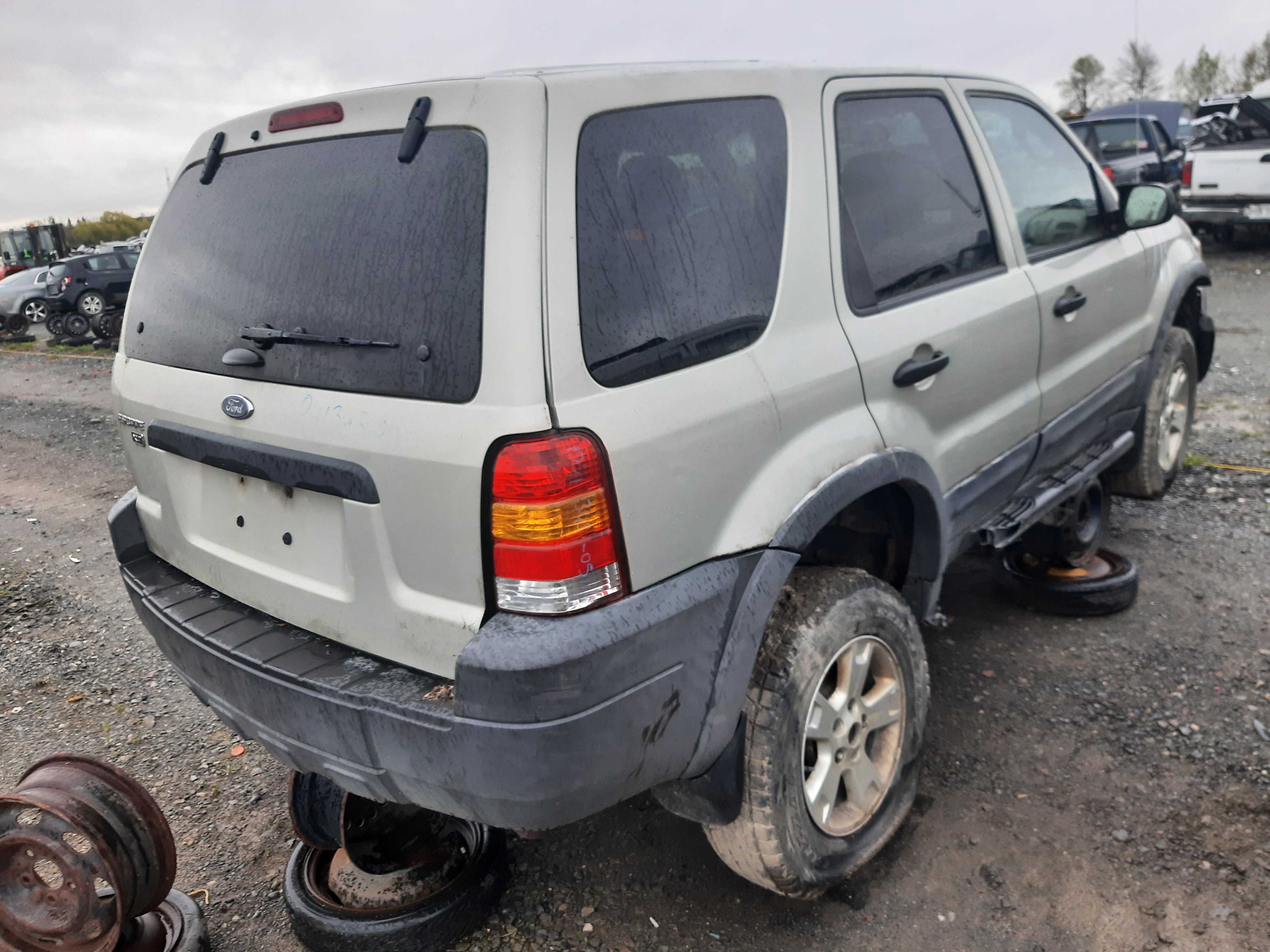 FORD ESCAPE 2005