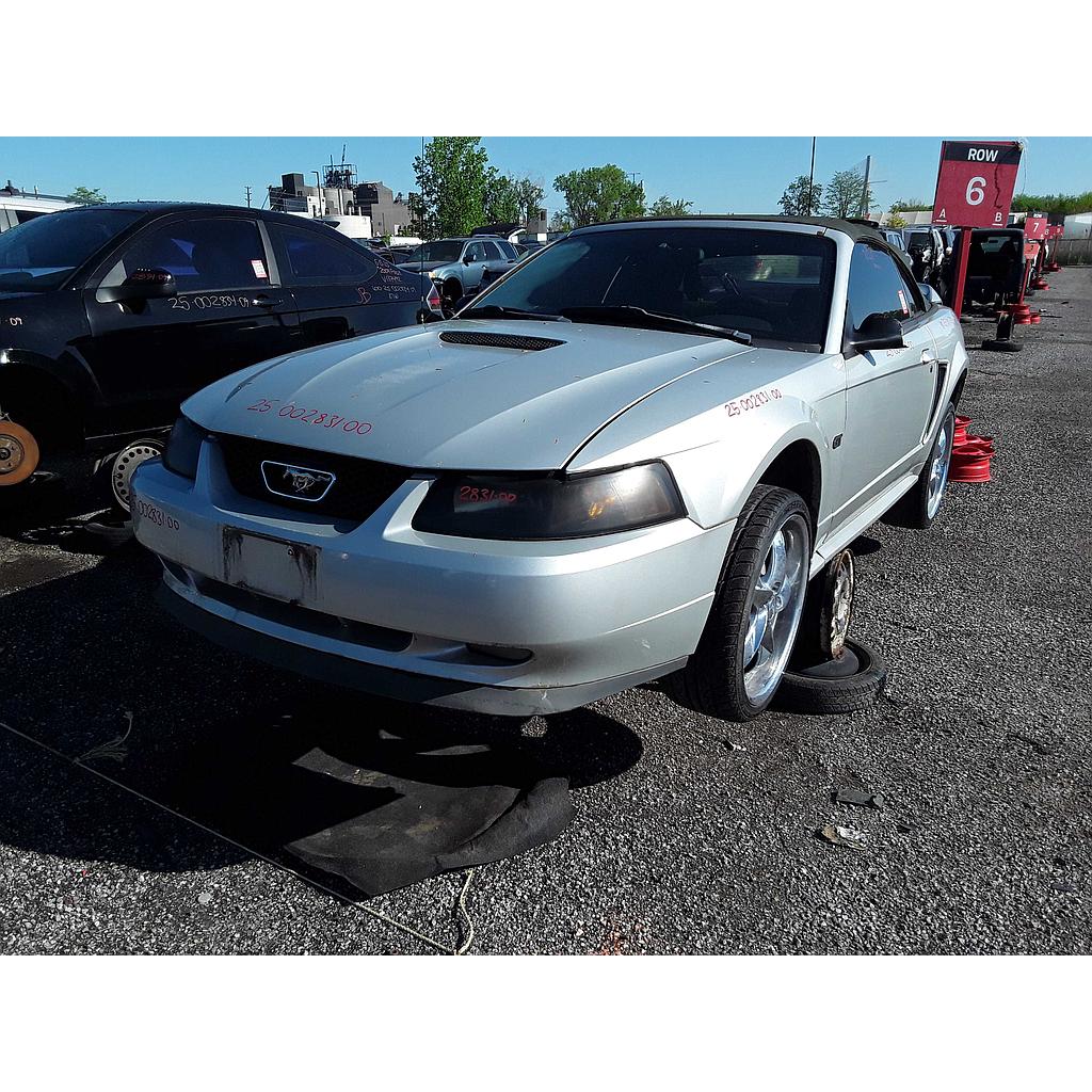 FORD MUSTANG 2000