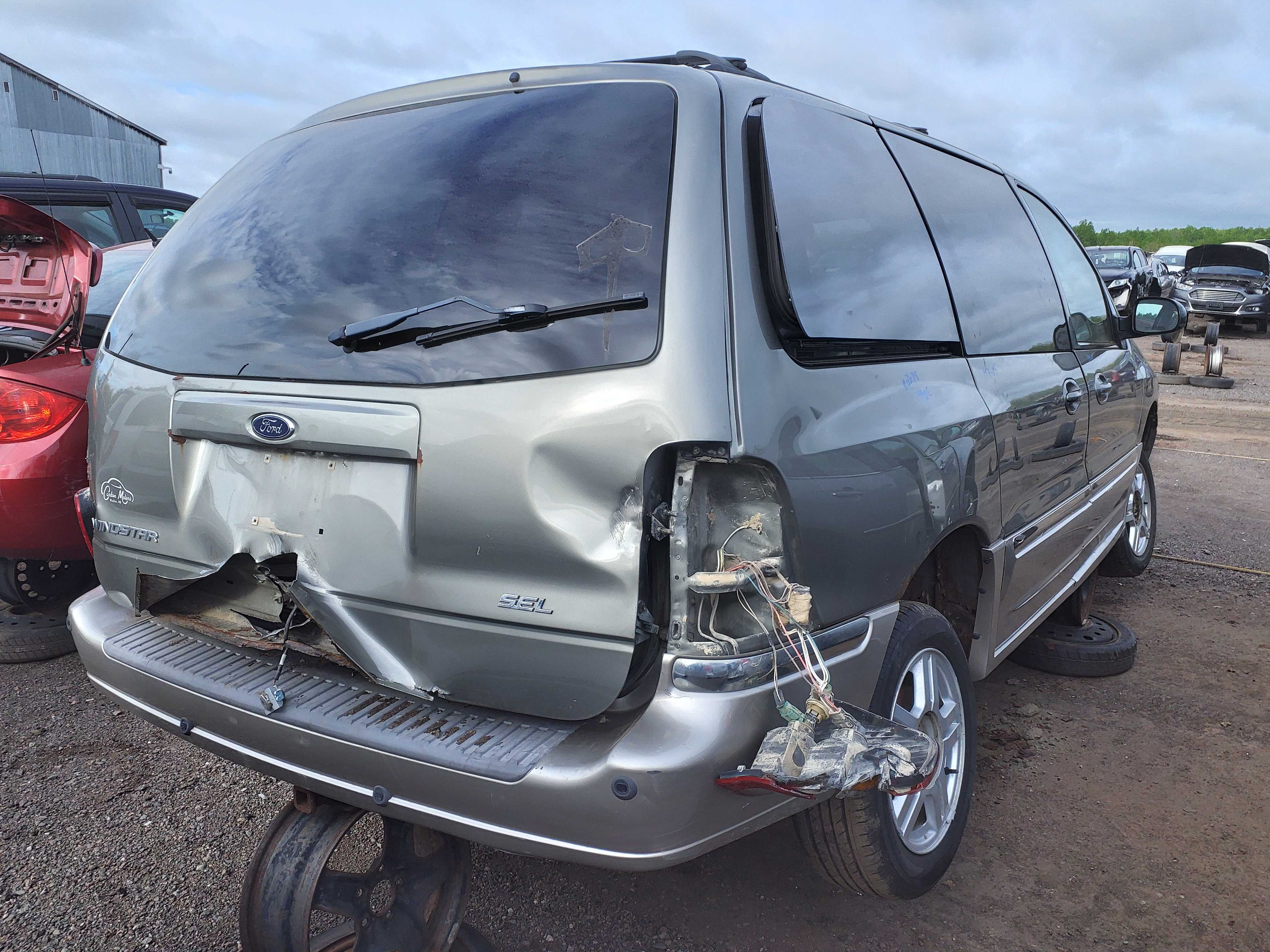 FORD WINDSTAR 2003