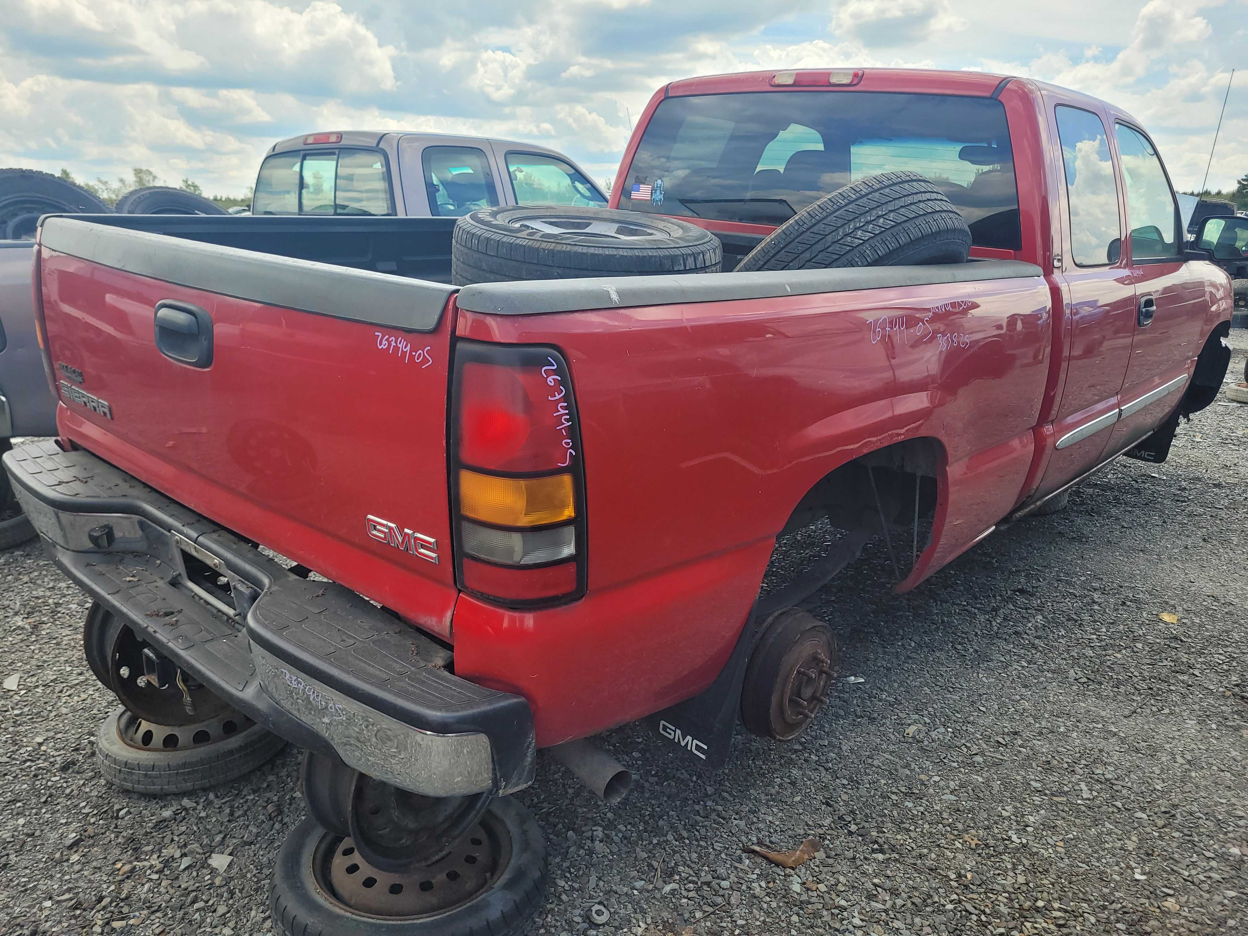 GMC SIERRA 1500 2005