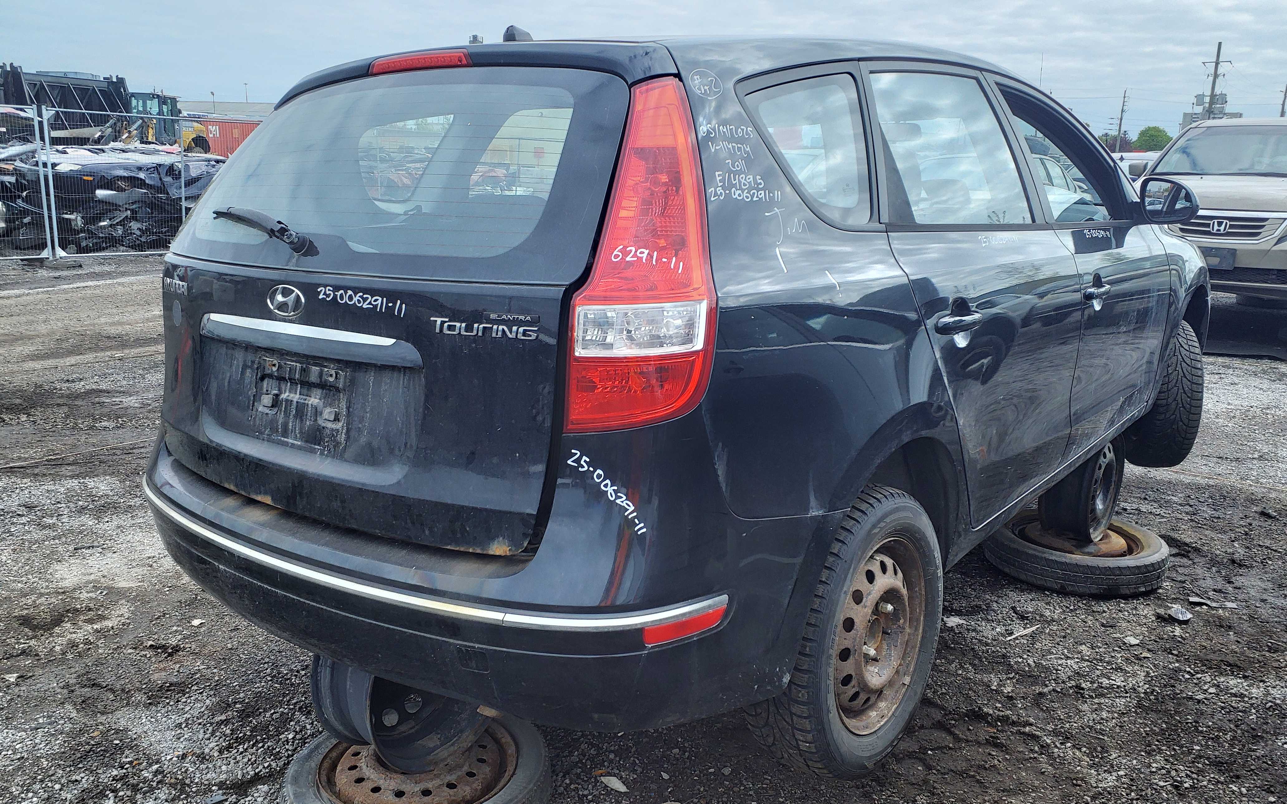 HYUNDAI ELANTRA 2011