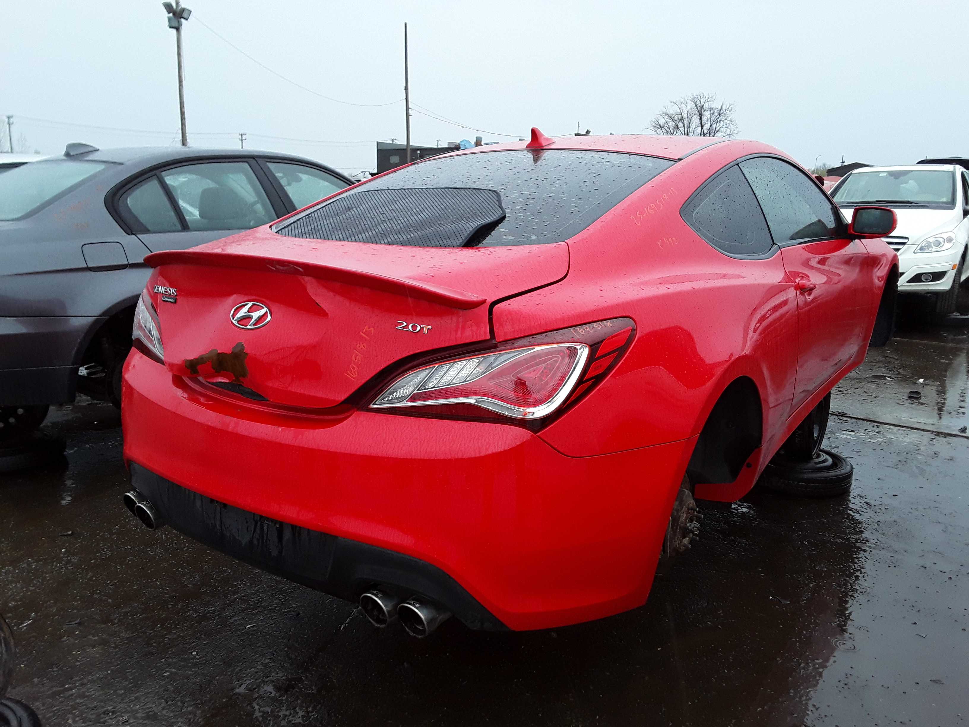 HYUNDAI GENESIS 2013