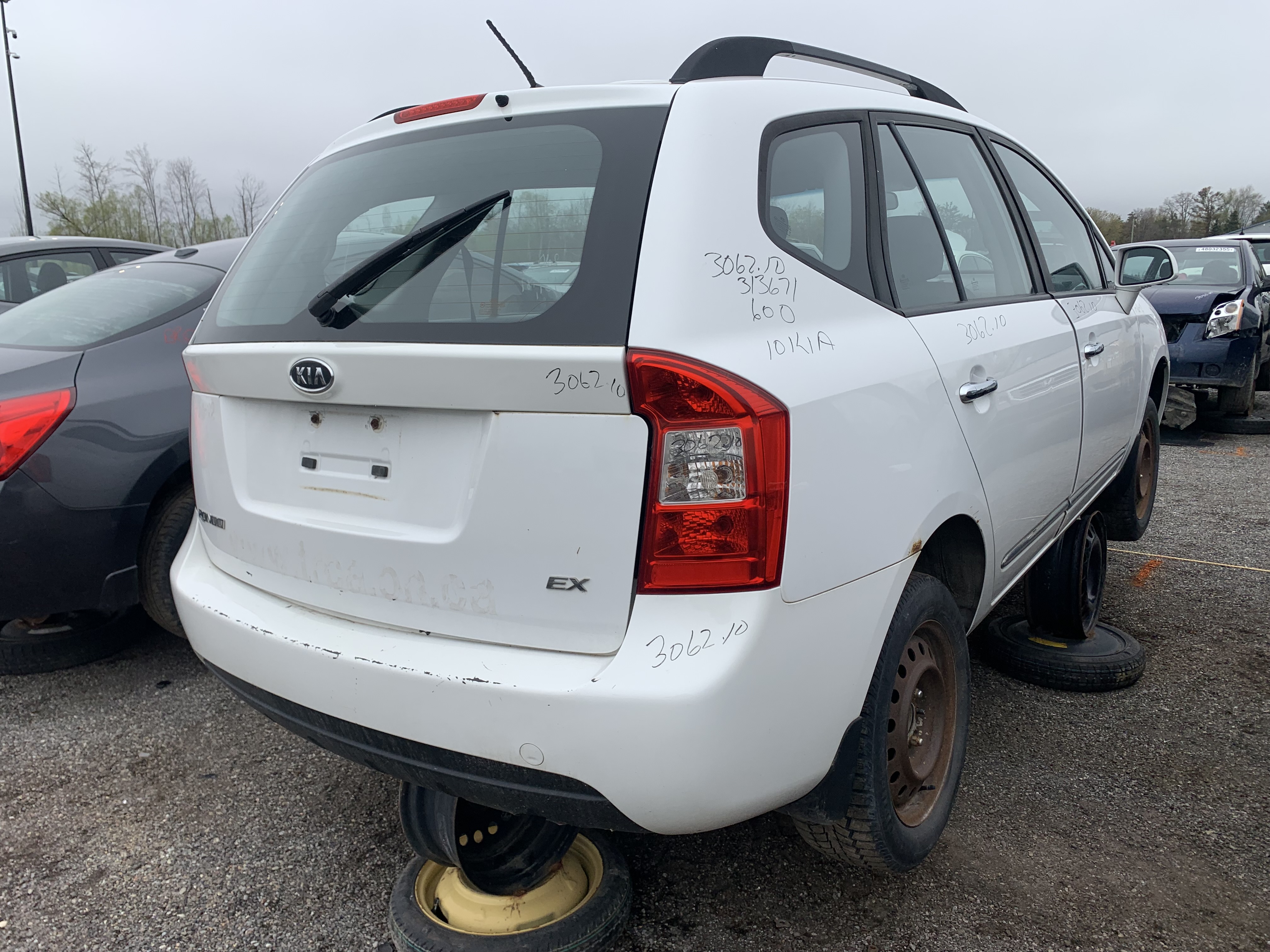 KIA RONDO 2010