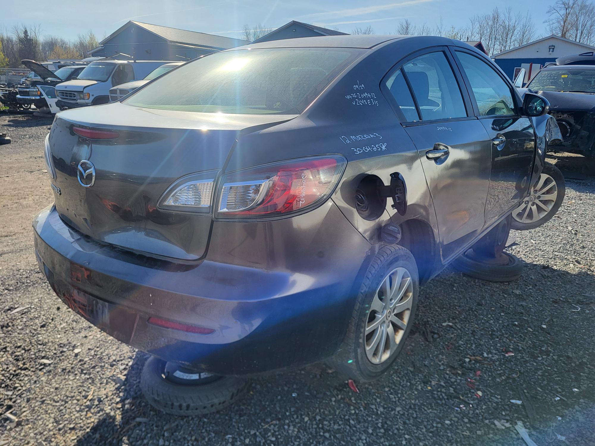 MAZDA MAZDA3 2012