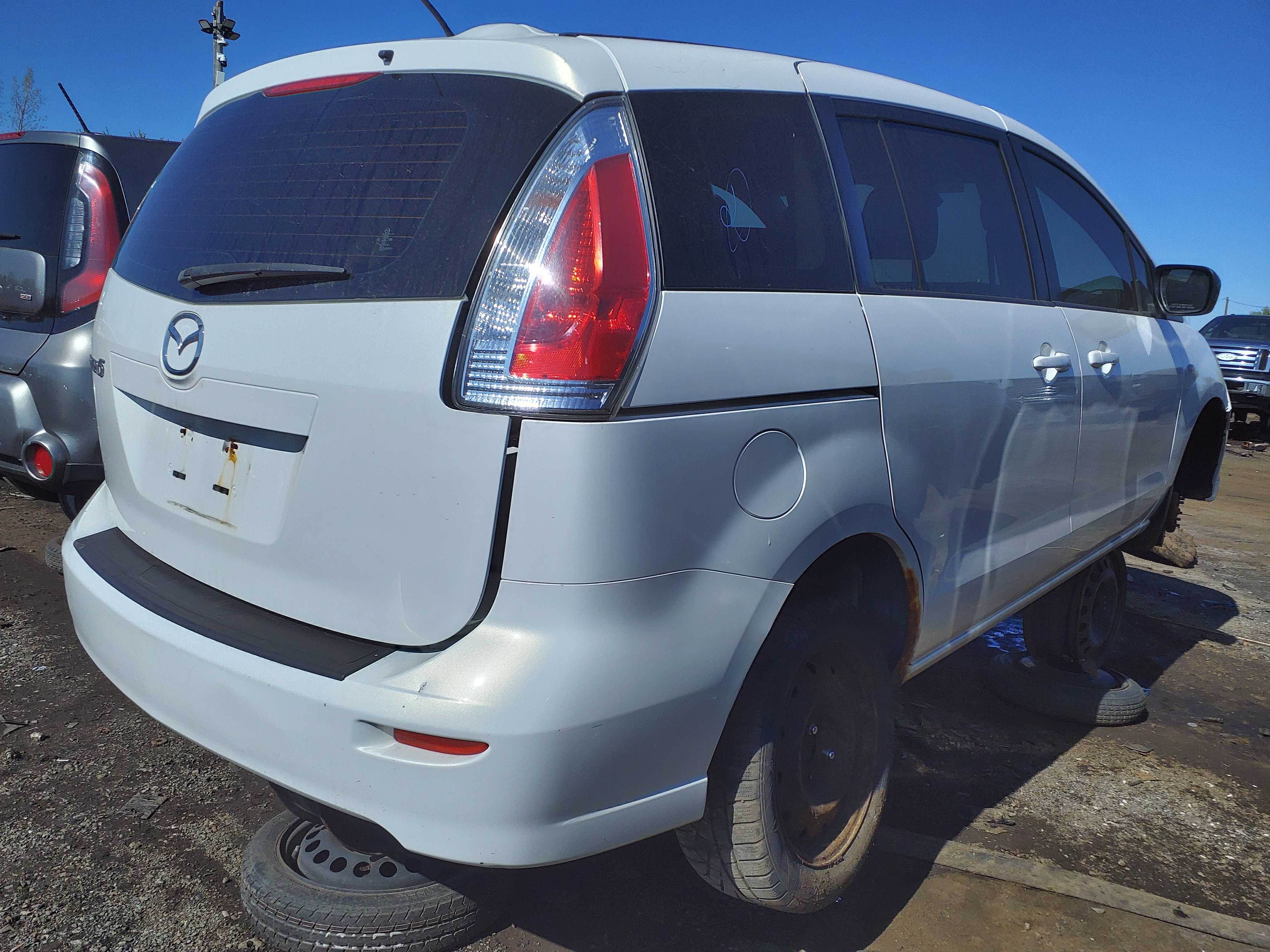 MAZDA MAZDA5 2010