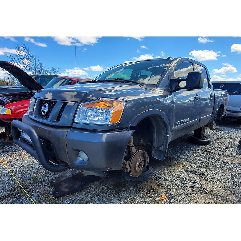 NISSAN TITAN 2011