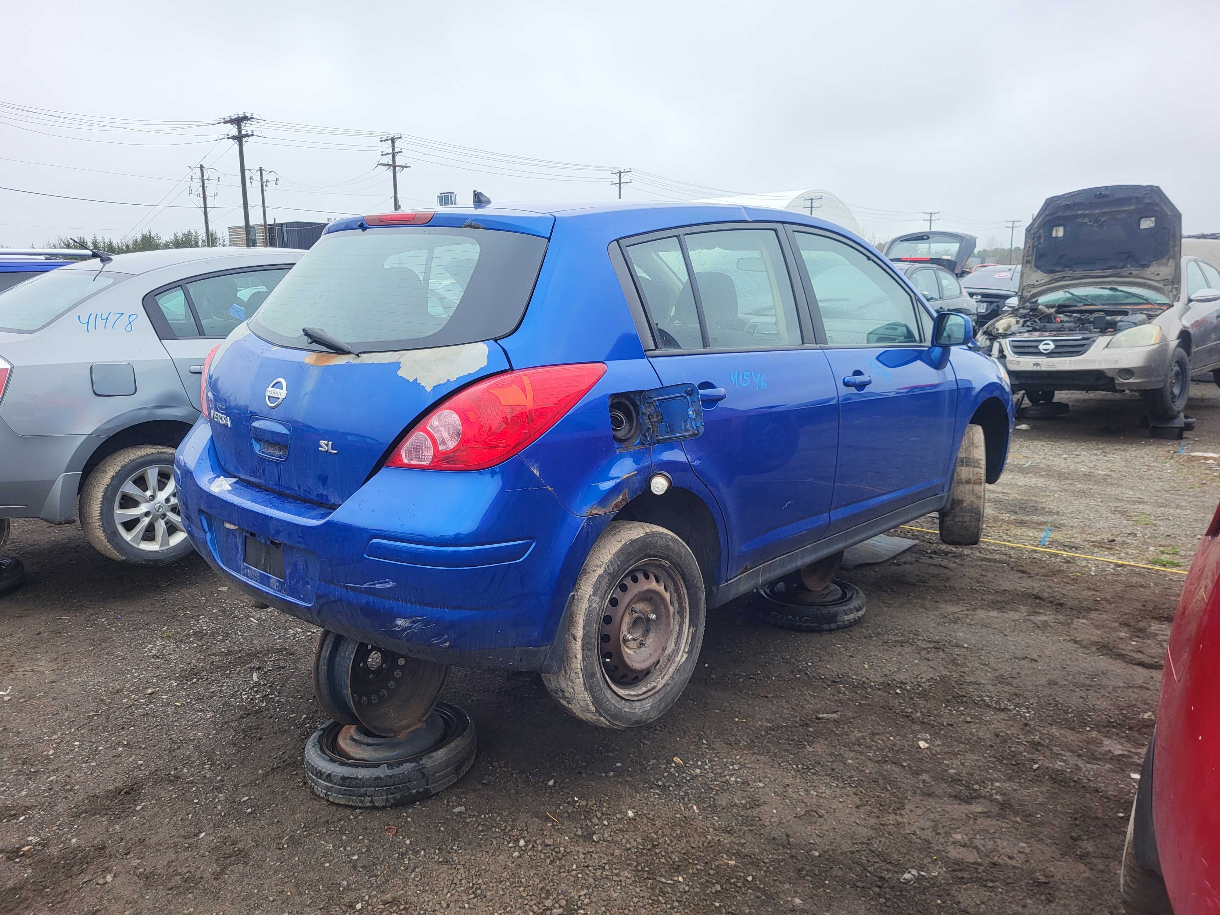 NISSAN VERSA 2011