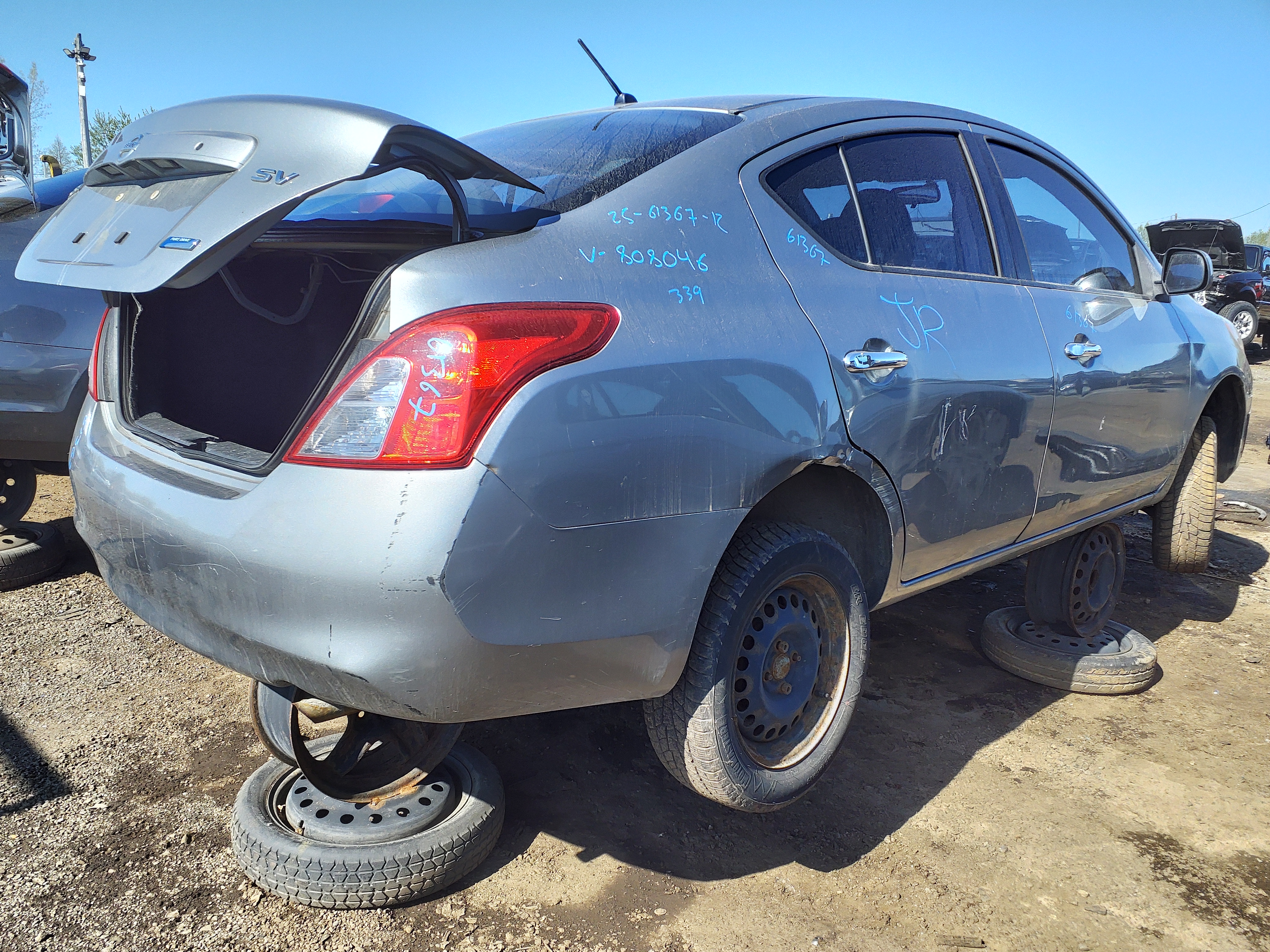 NISSAN VERSA 2012