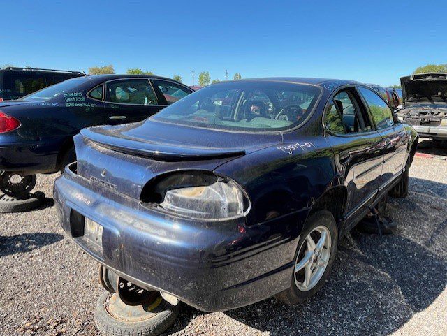PONTIAC GRAND PRIX 2001