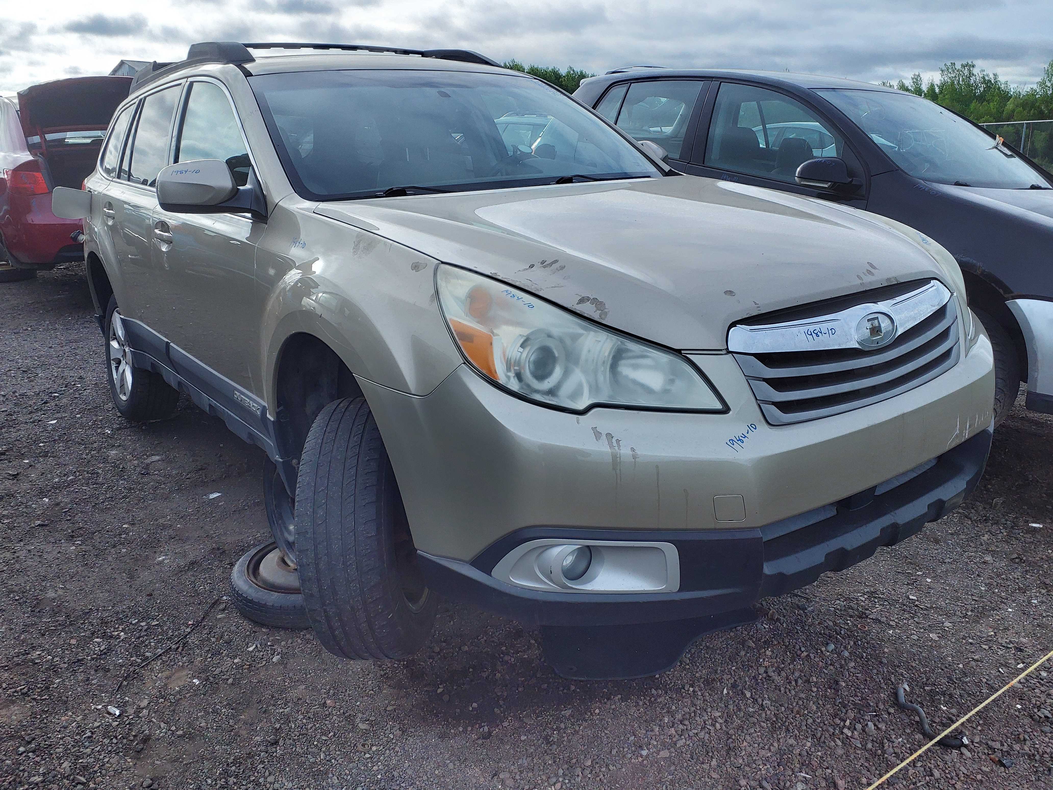 SUBARU OUTBACK 2010