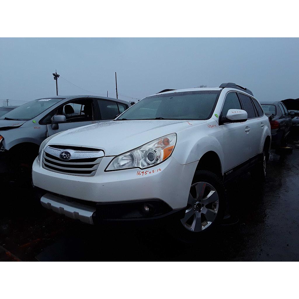 SUBARU OUTBACK 2012