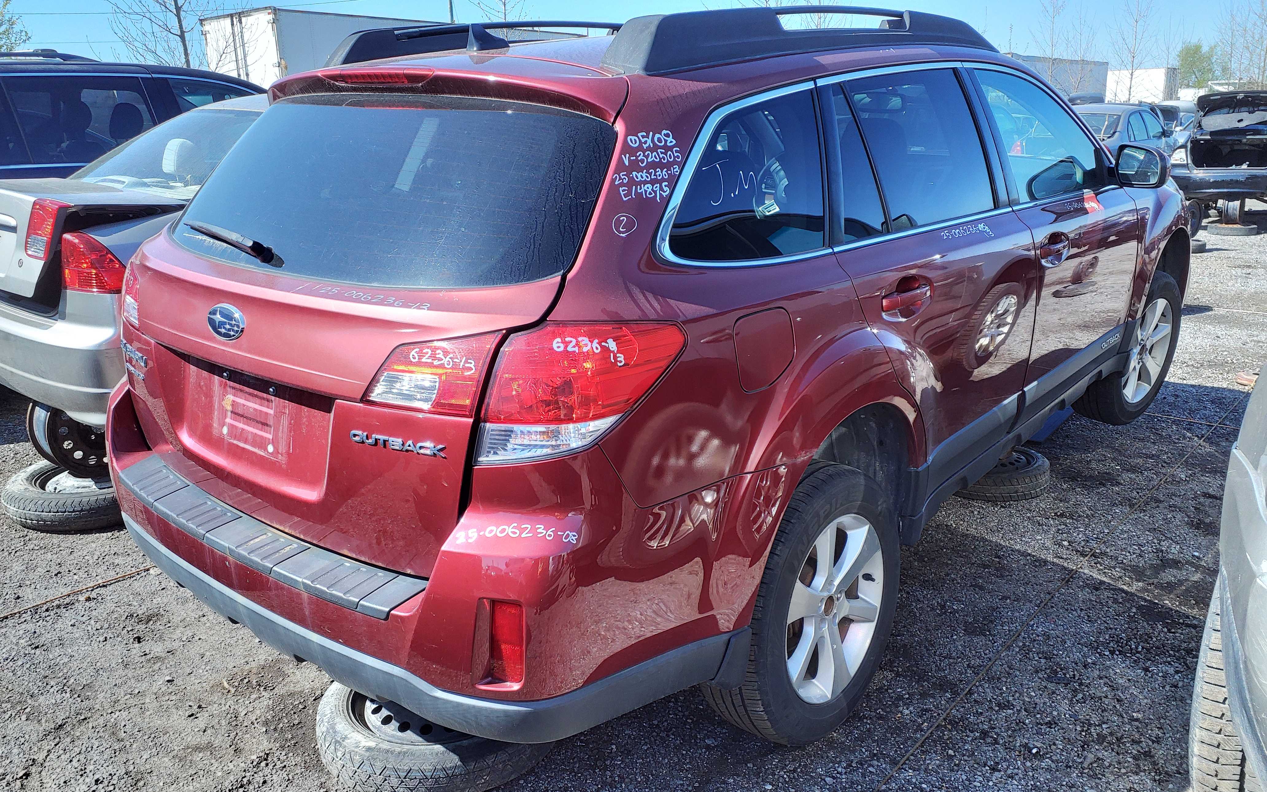 SUBARU OUTBACK 2013