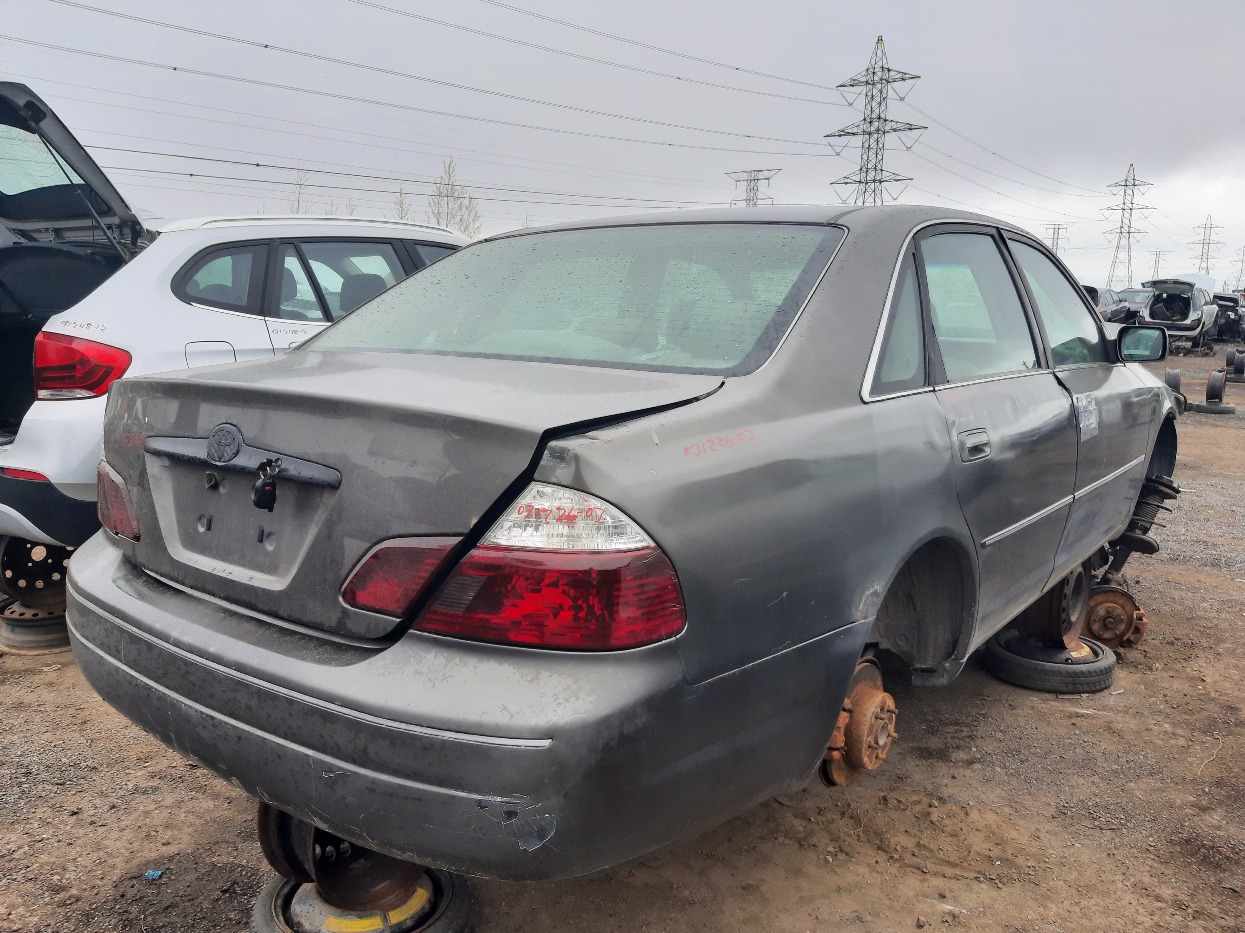 TOYOTA AVALON 2003