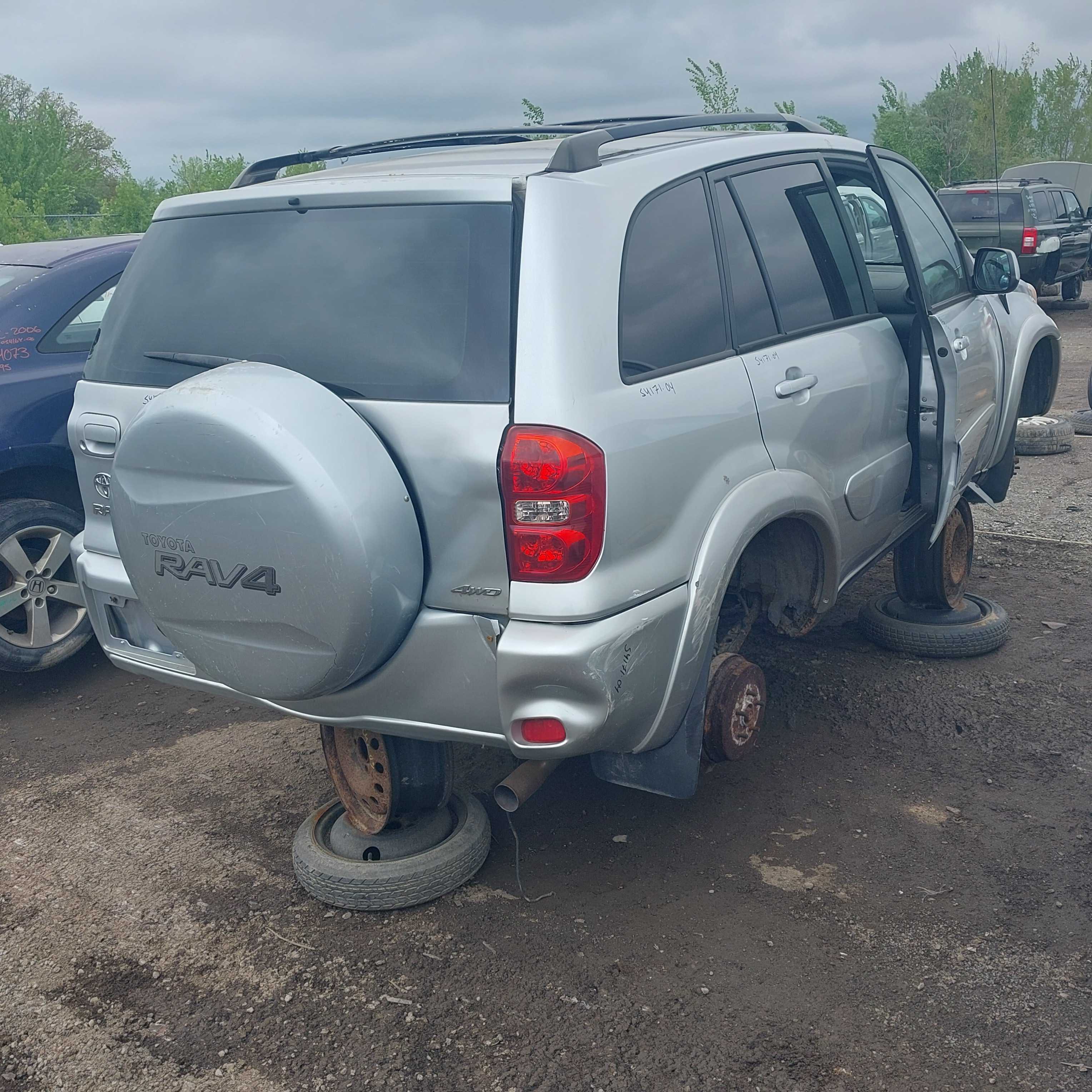 TOYOTA RAV4 2004