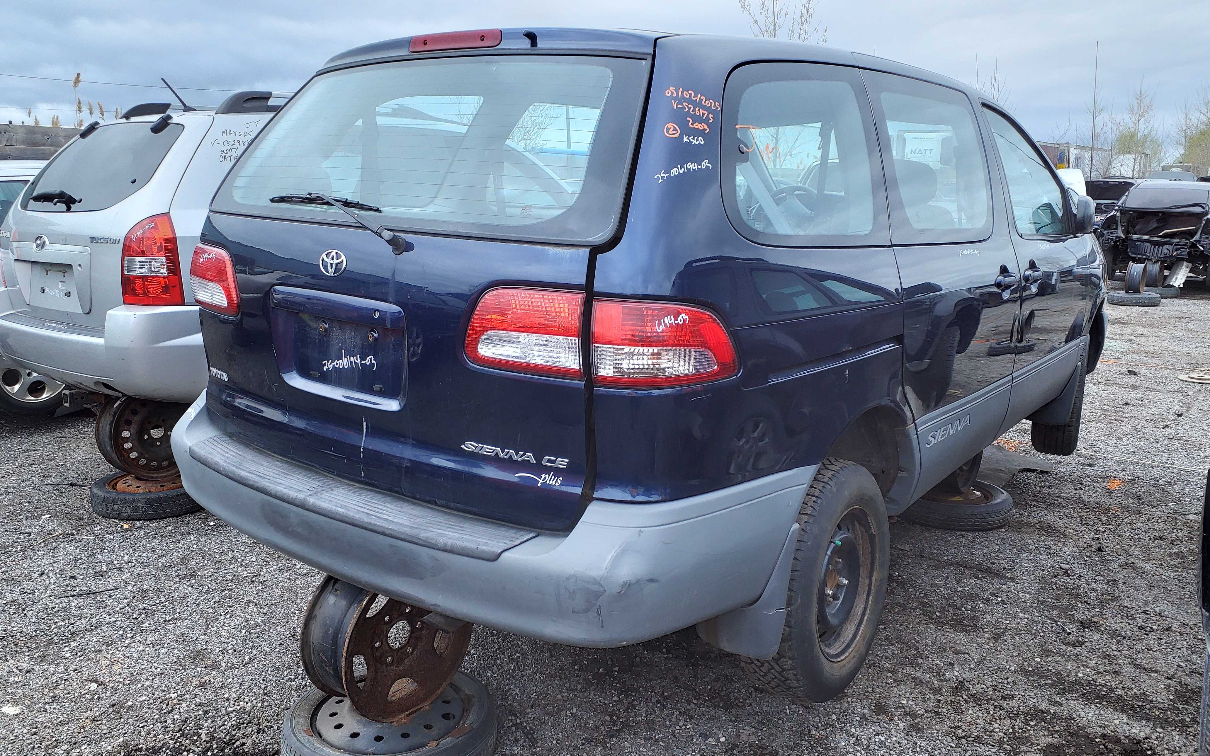 TOYOTA SIENNA 2003