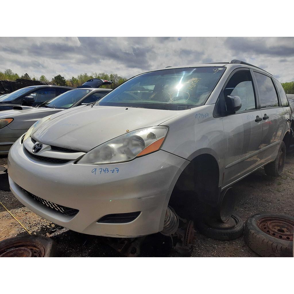 TOYOTA SIENNA 2007