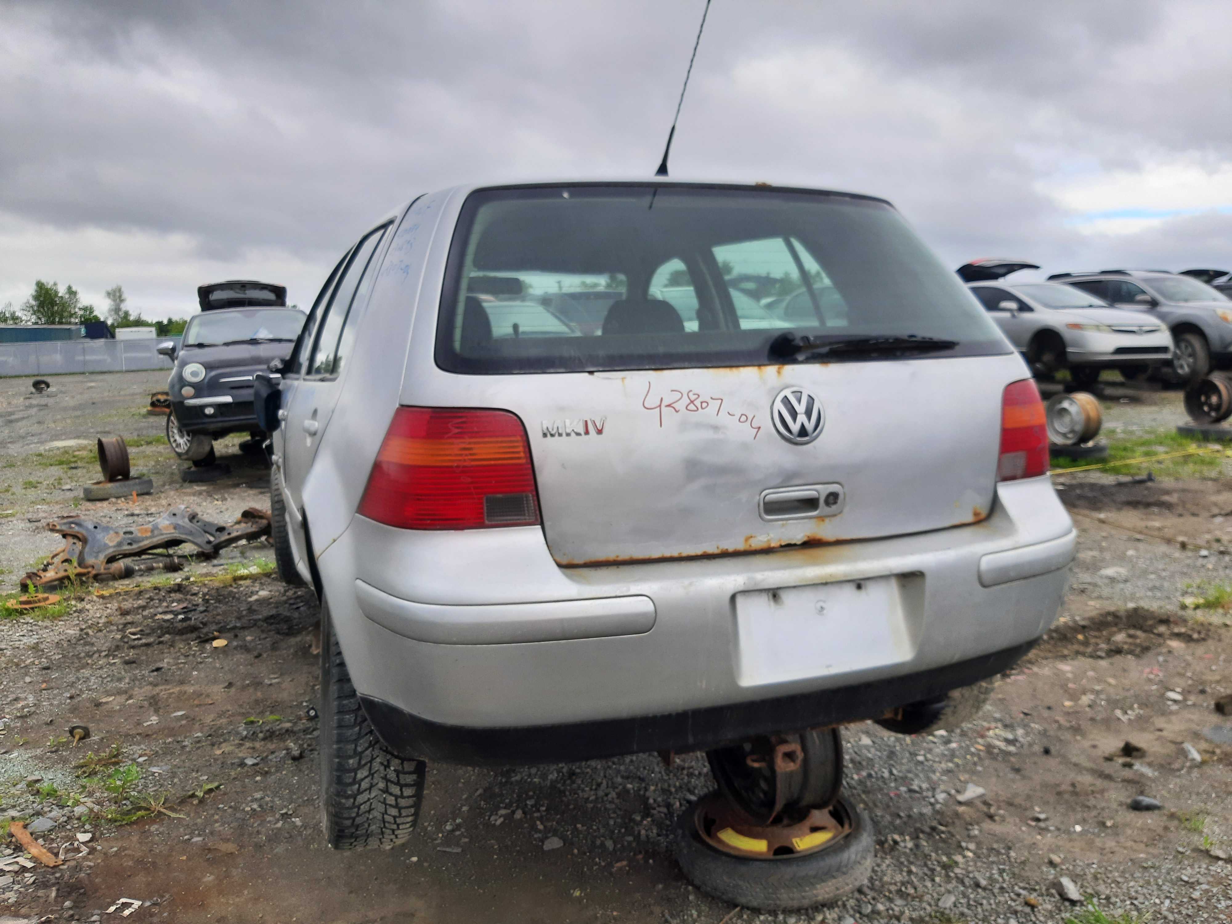VOLKSWAGEN GOLF 2004