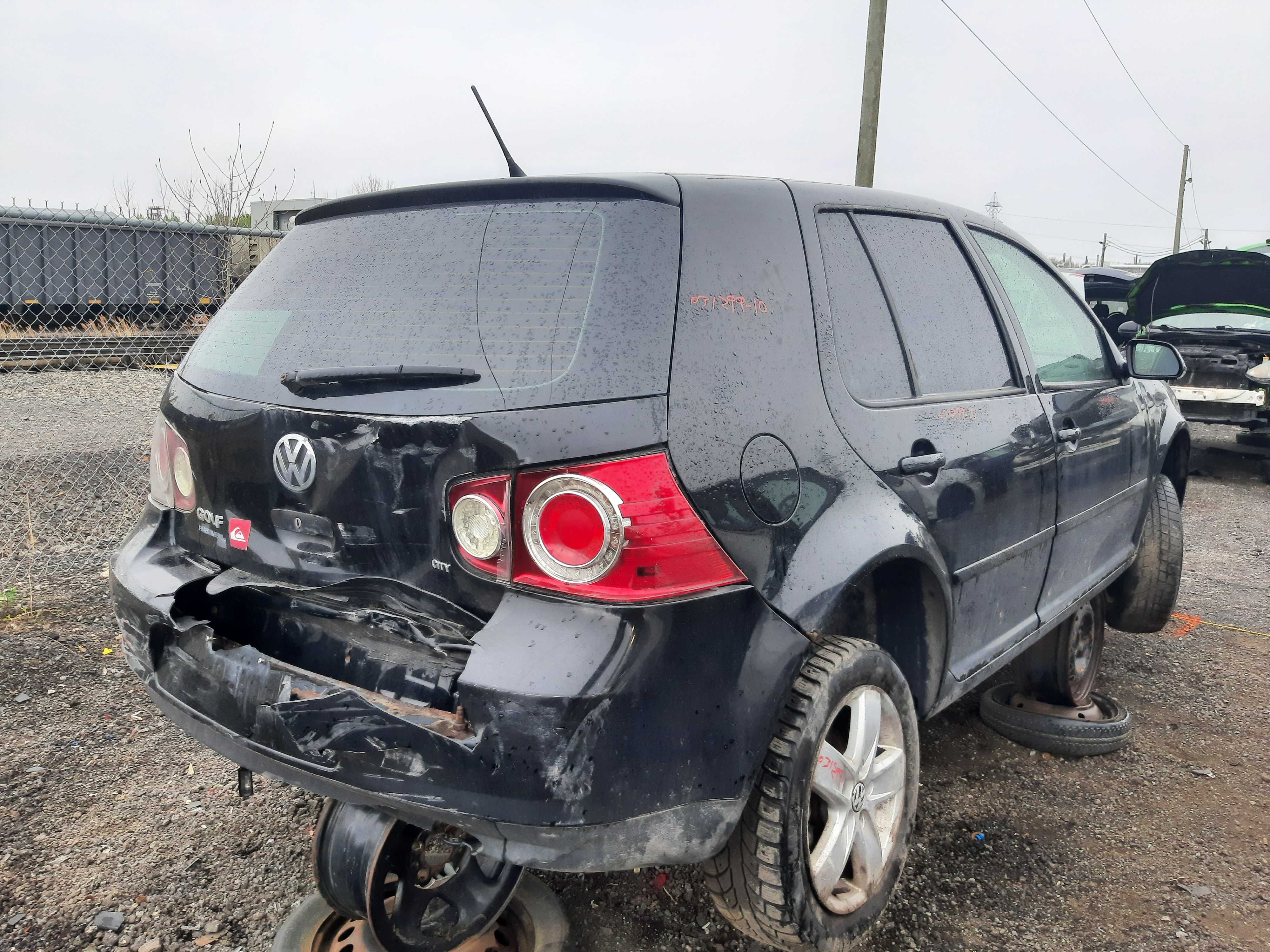 VOLKSWAGEN GOLF 2010