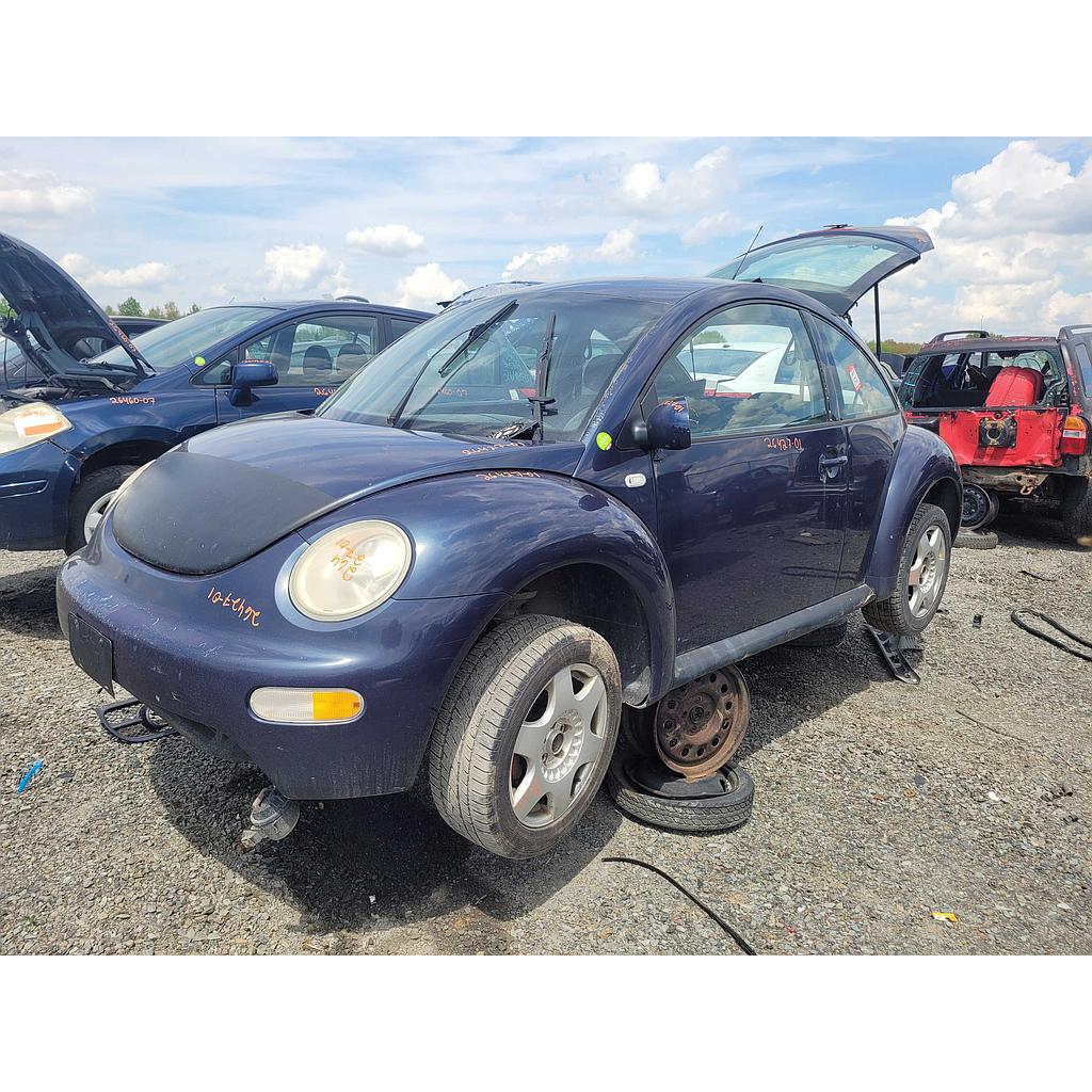 VOLKSWAGEN NEW BEETLE 2001
