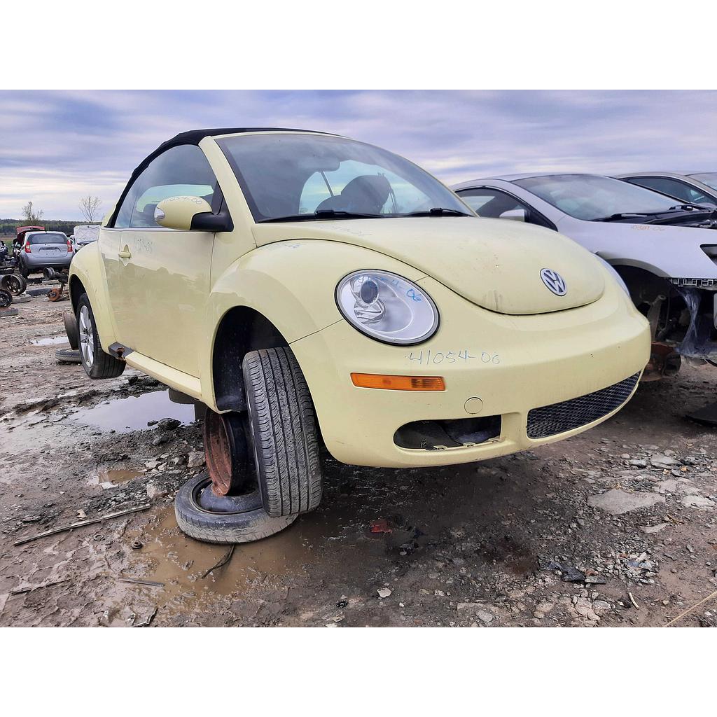 VOLKSWAGEN NEW BEETLE 2006