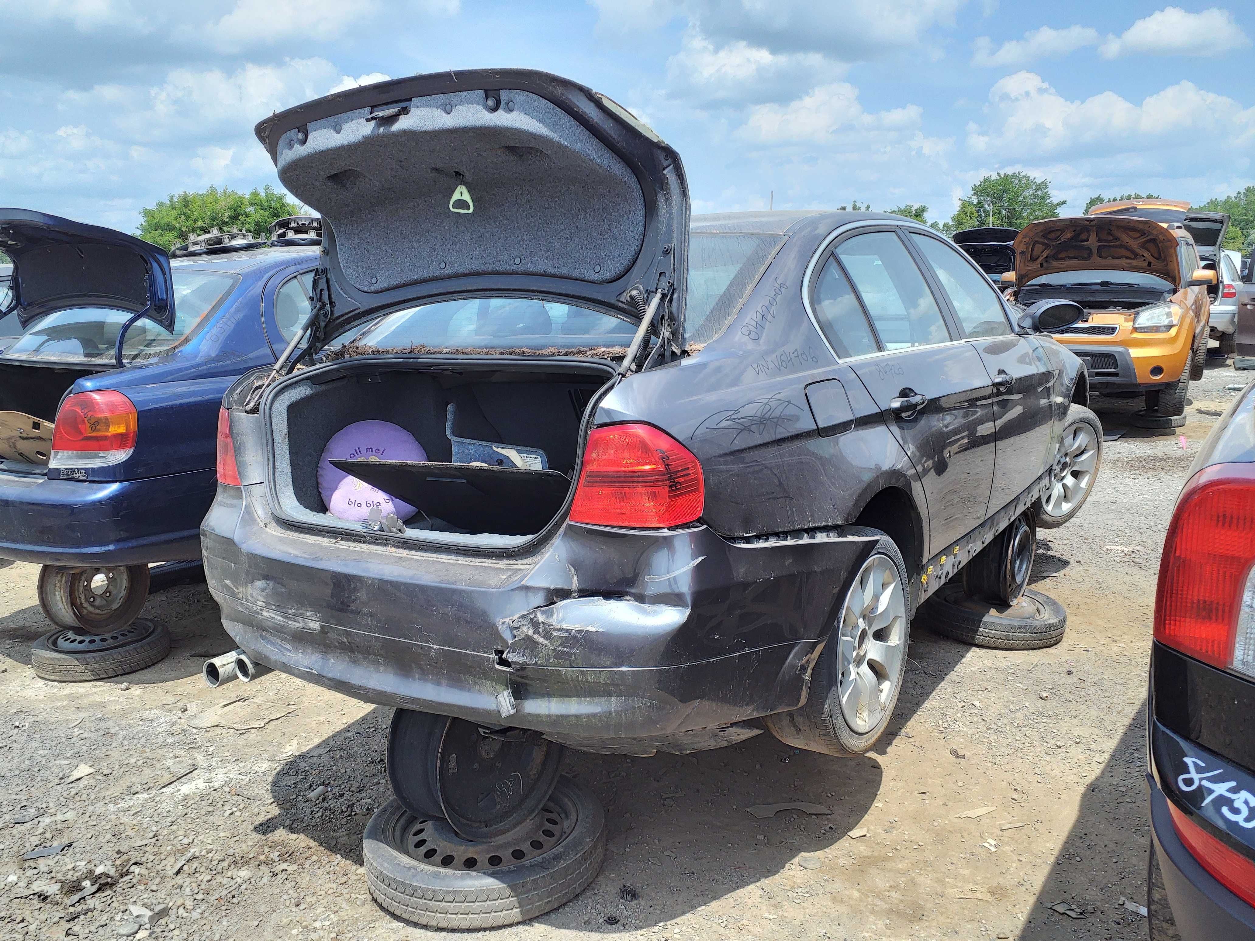 BMW 330 2006