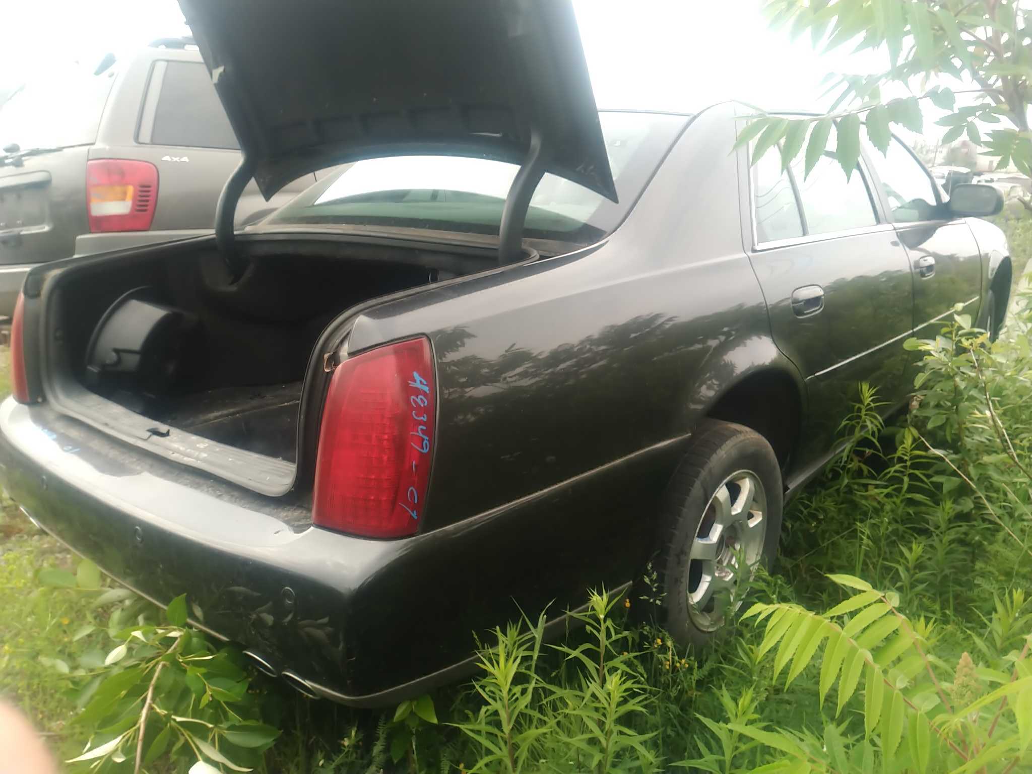 CADILLAC DEVILLE 2001
