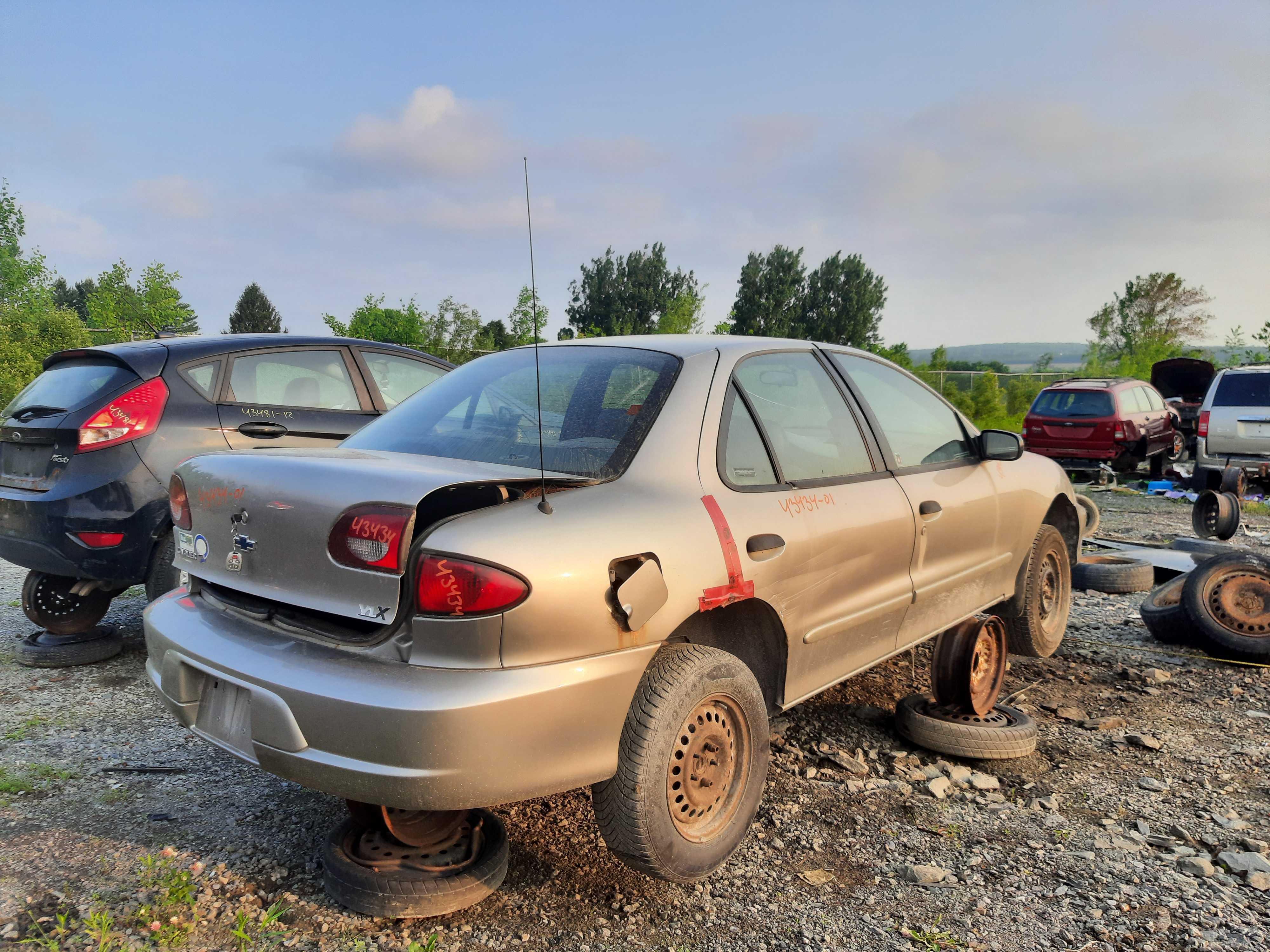 CHEVROLET CAVALIER 2001