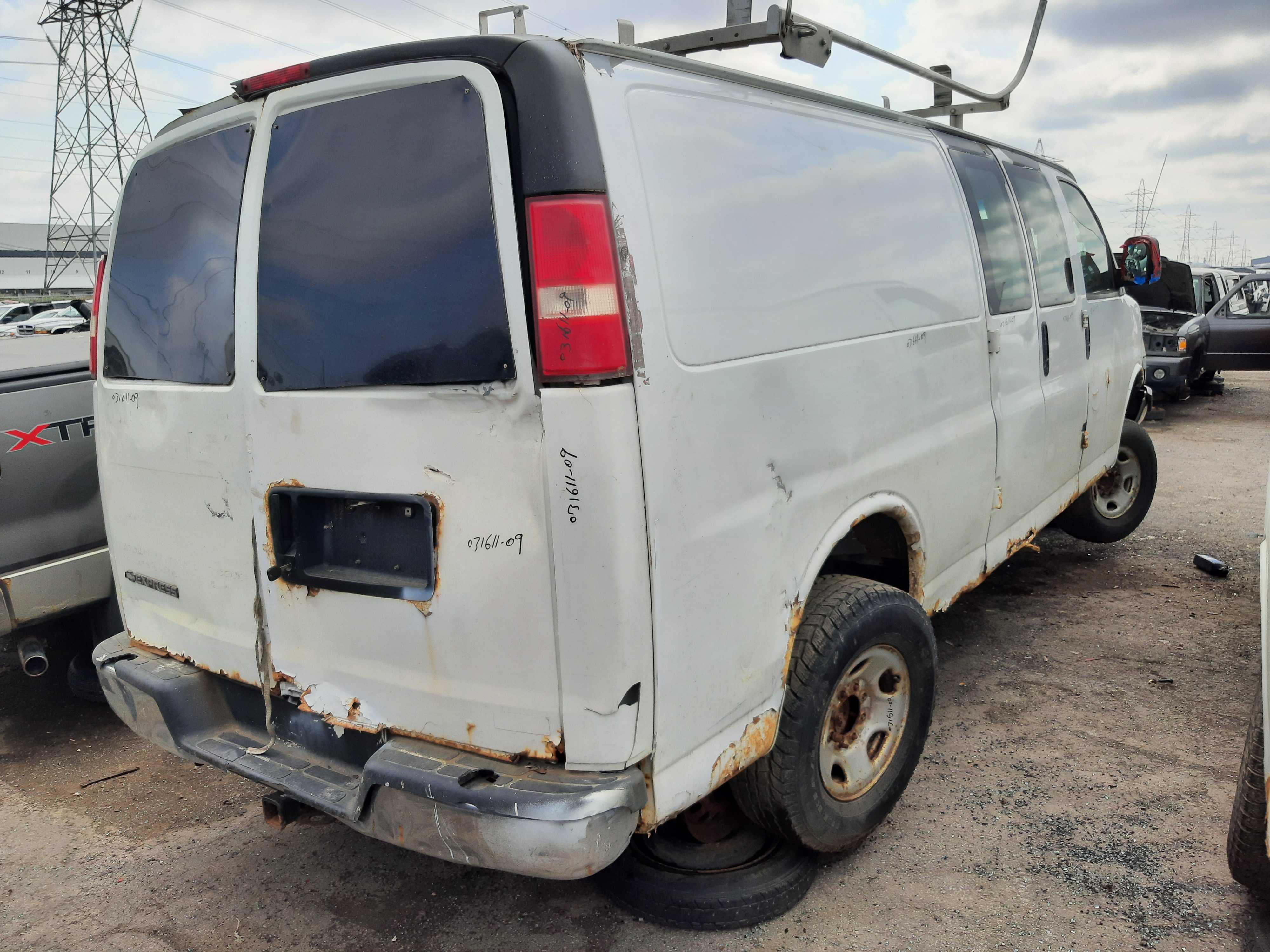 CHEVROLET EXPRESS VAN 2009