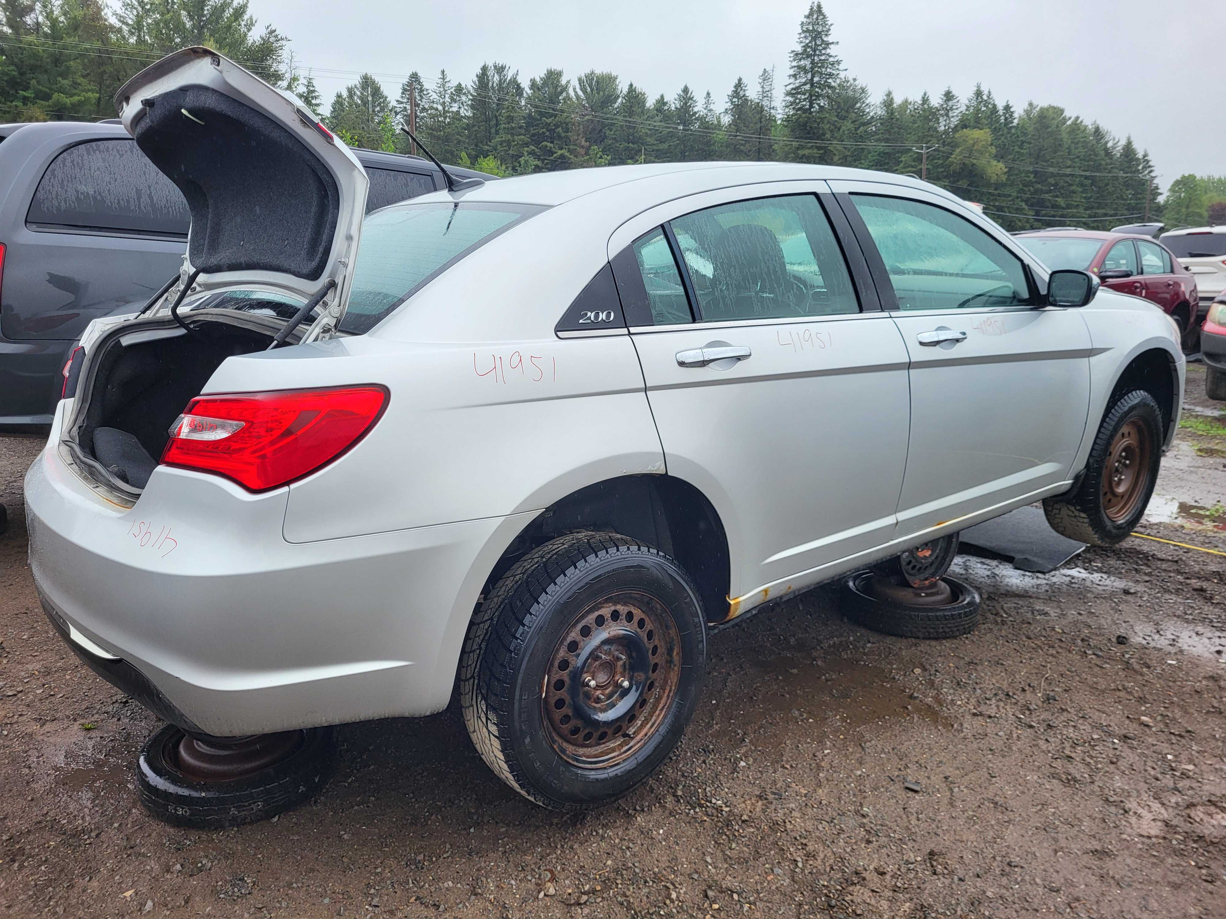 CHRYSLER 200 2012