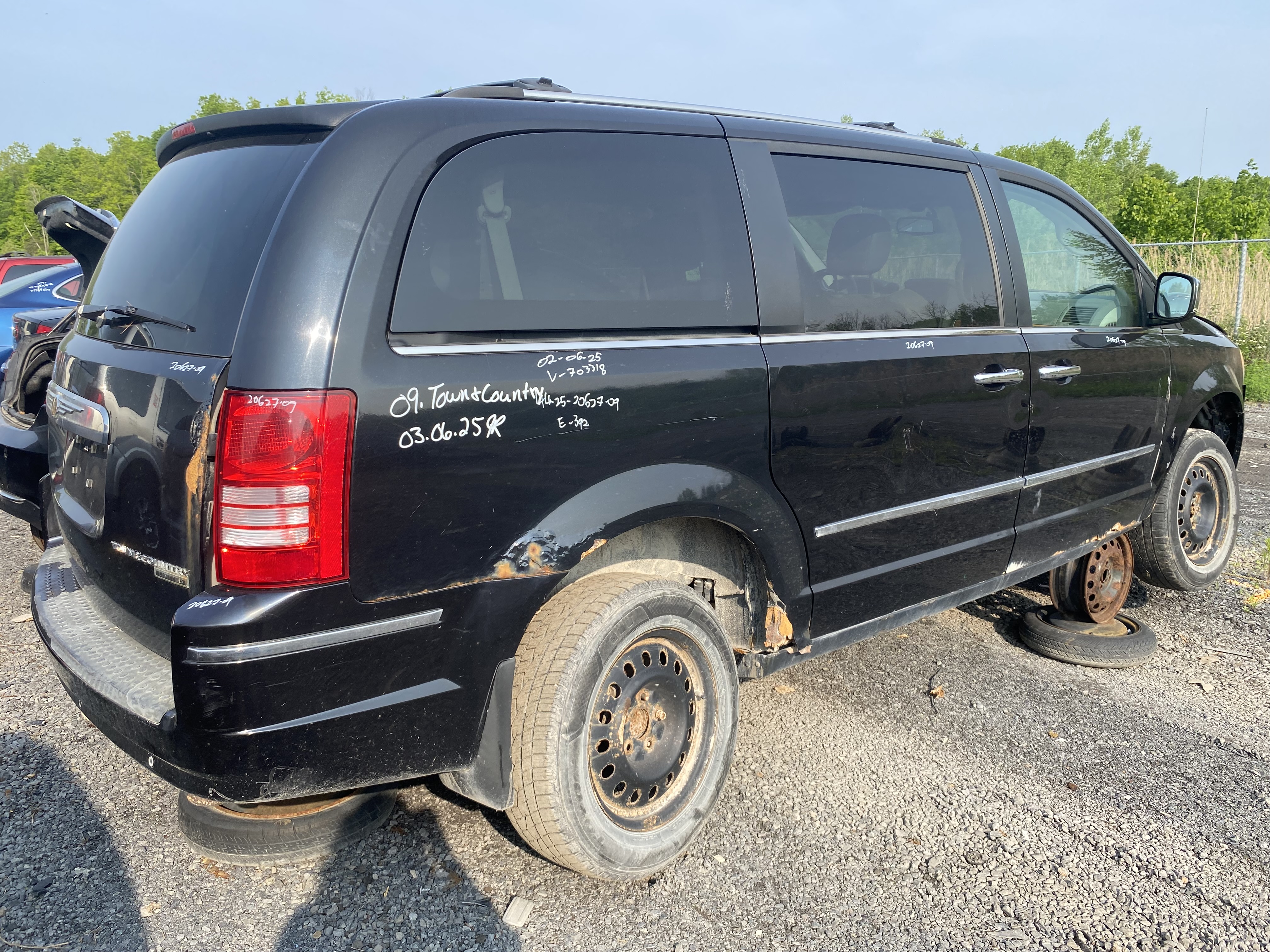 CHRYSLER TOWN &amp; COUNTRY 2009